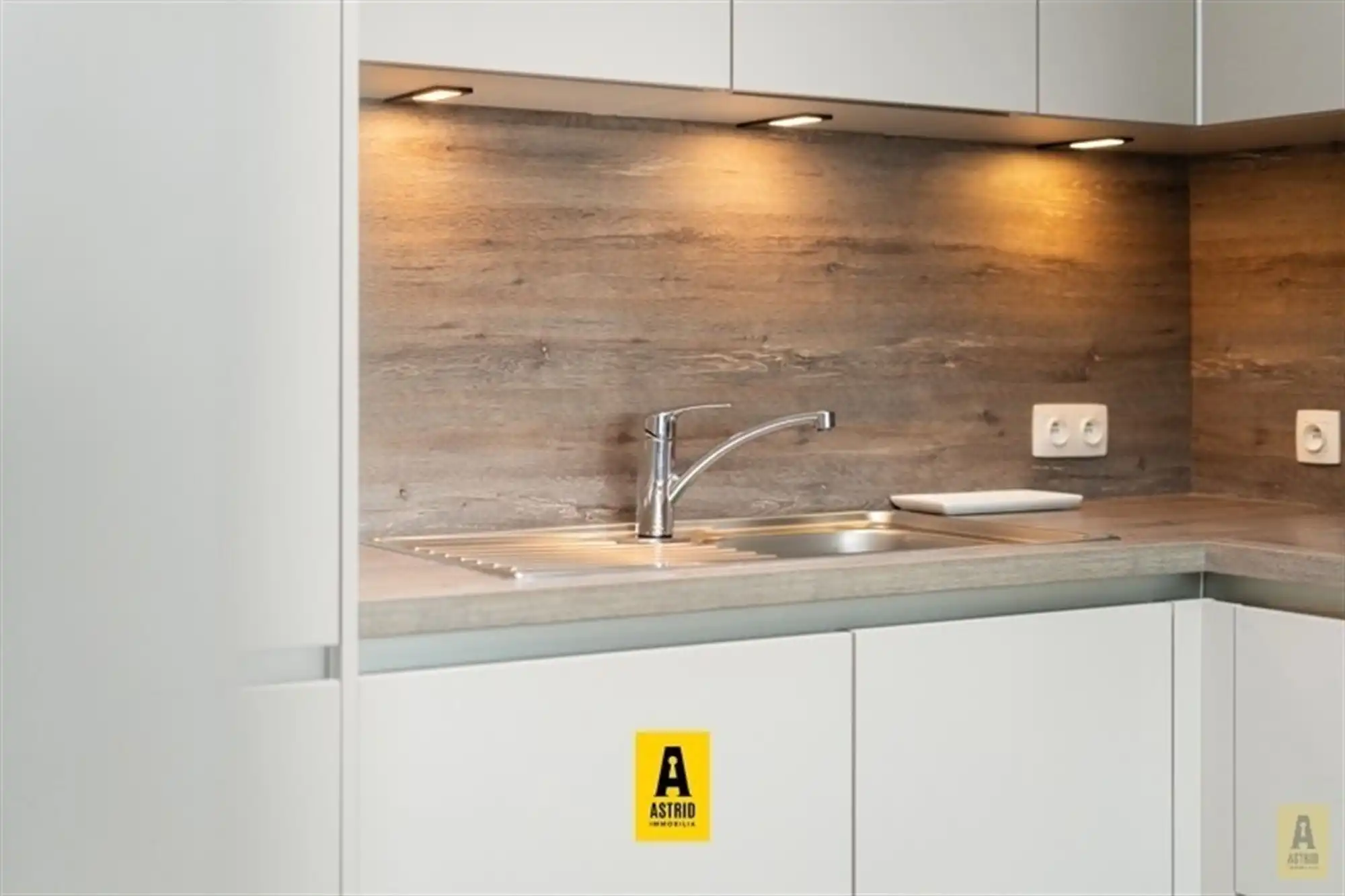 Perfect instapklaar appartement vlakbij zee! foto 17