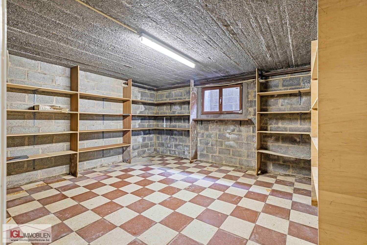 Ruime villa met potentieel op toplocatie in Huizingen foto 16
