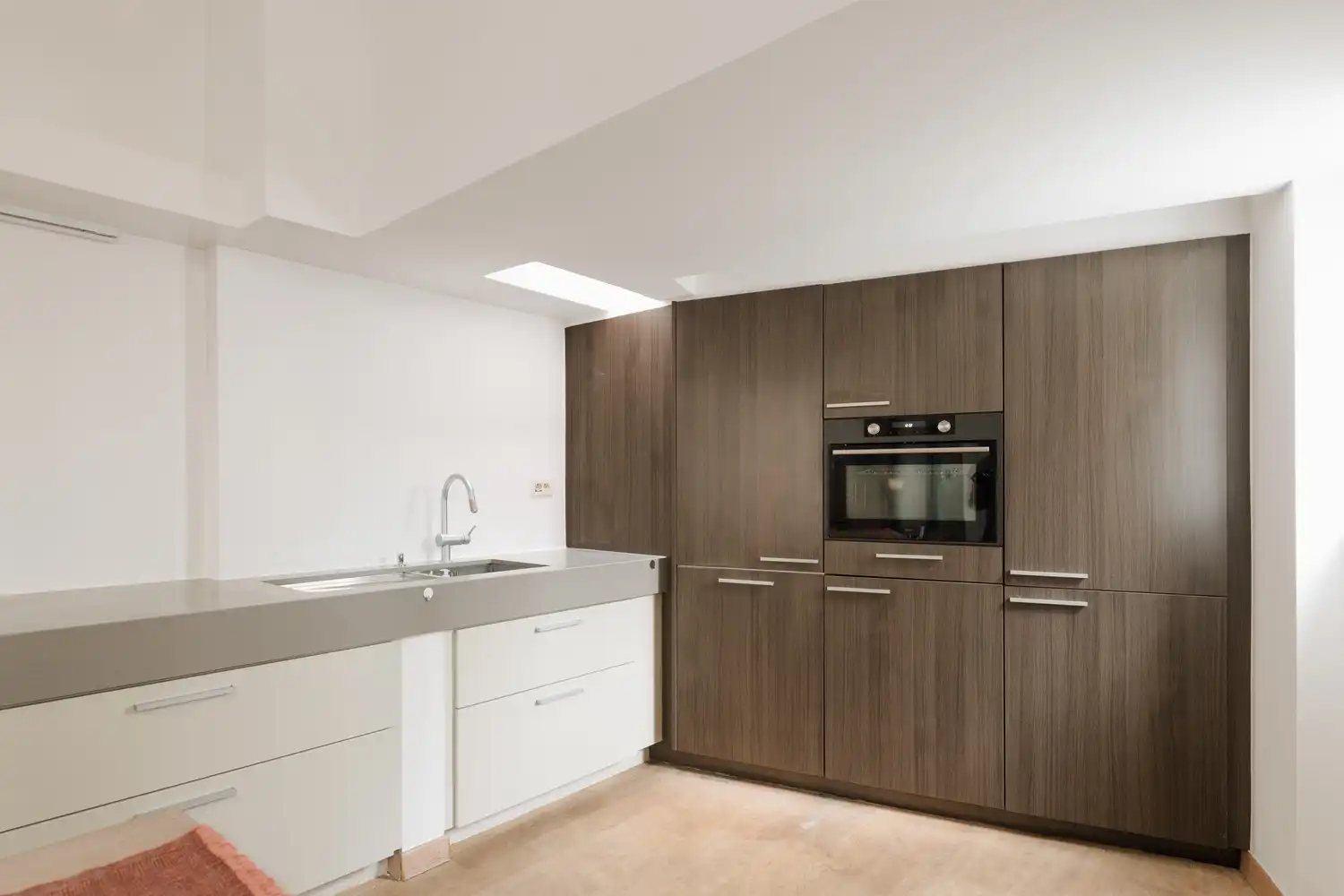 Wonen in een beschermde hoekwoning van Jos Bascourt uit 1894 is wonen in een uniek stuk Zurenborg, zonder renovatieplicht foto 7