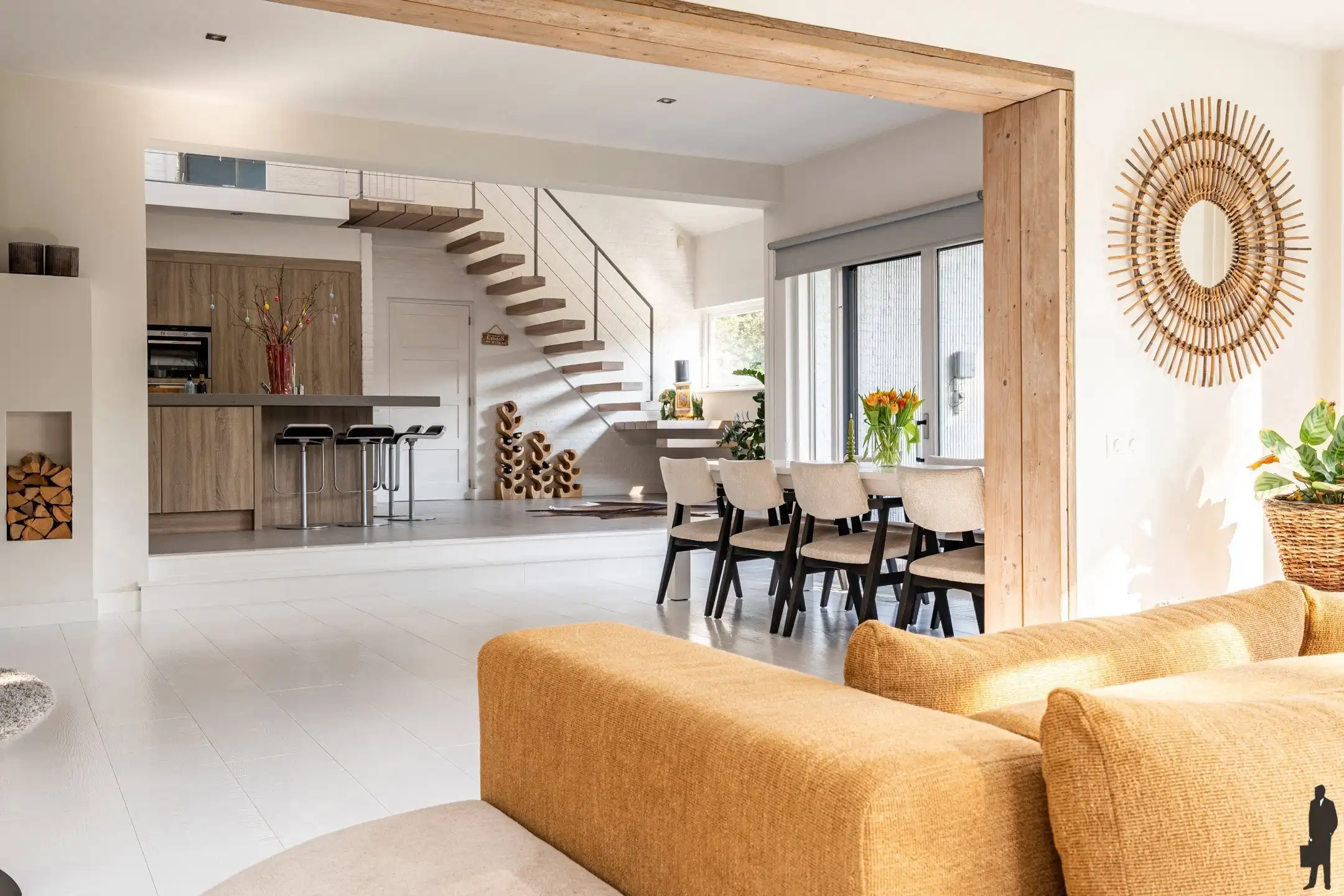 In de Meerse bergen treffen we op een ruim perceel van ca. 2.735m² deze knappe, lichtrijke villa foto 23