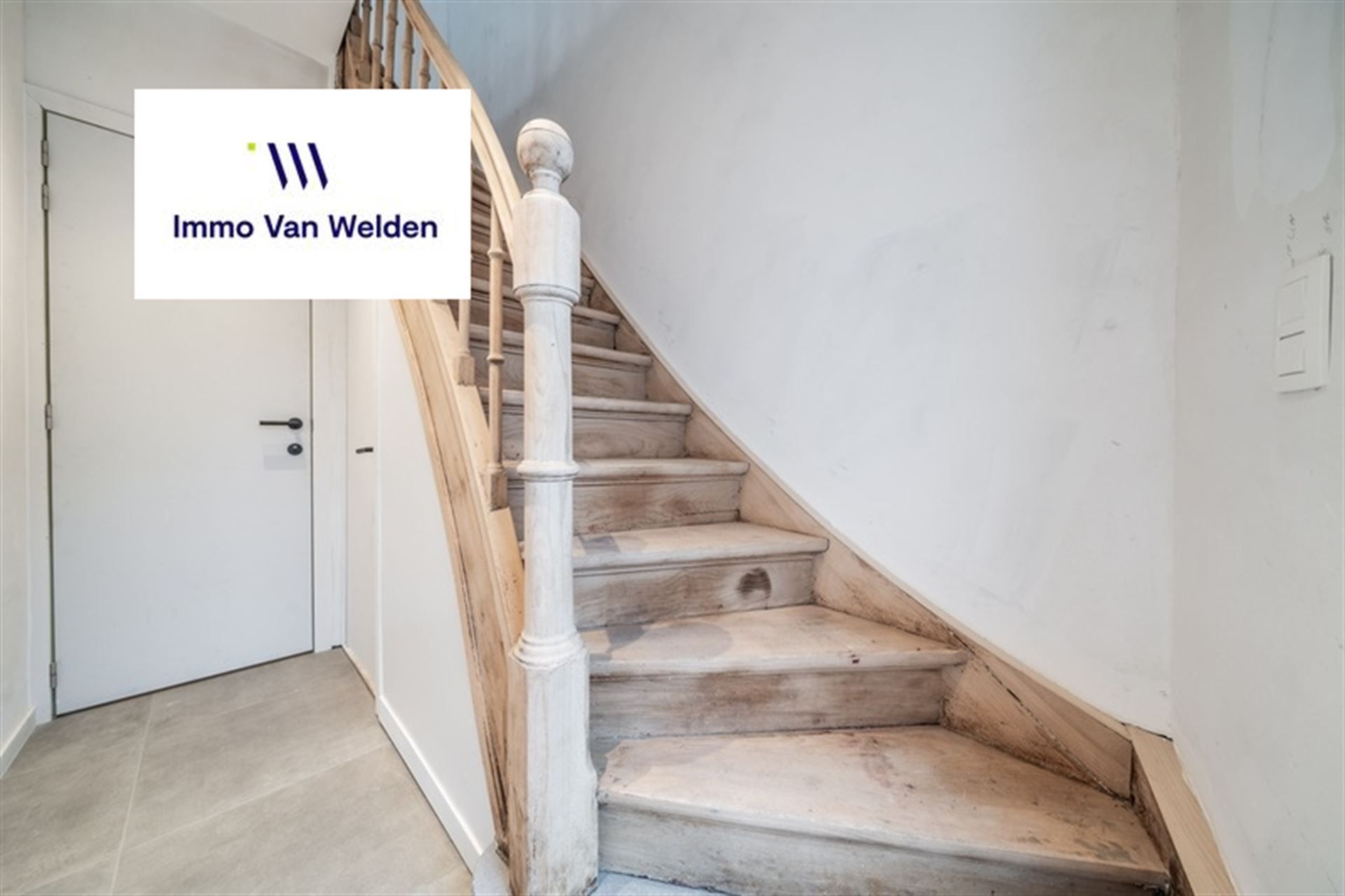 Vernieuwbouwwoning nabij Markt Oudenaarde foto 3