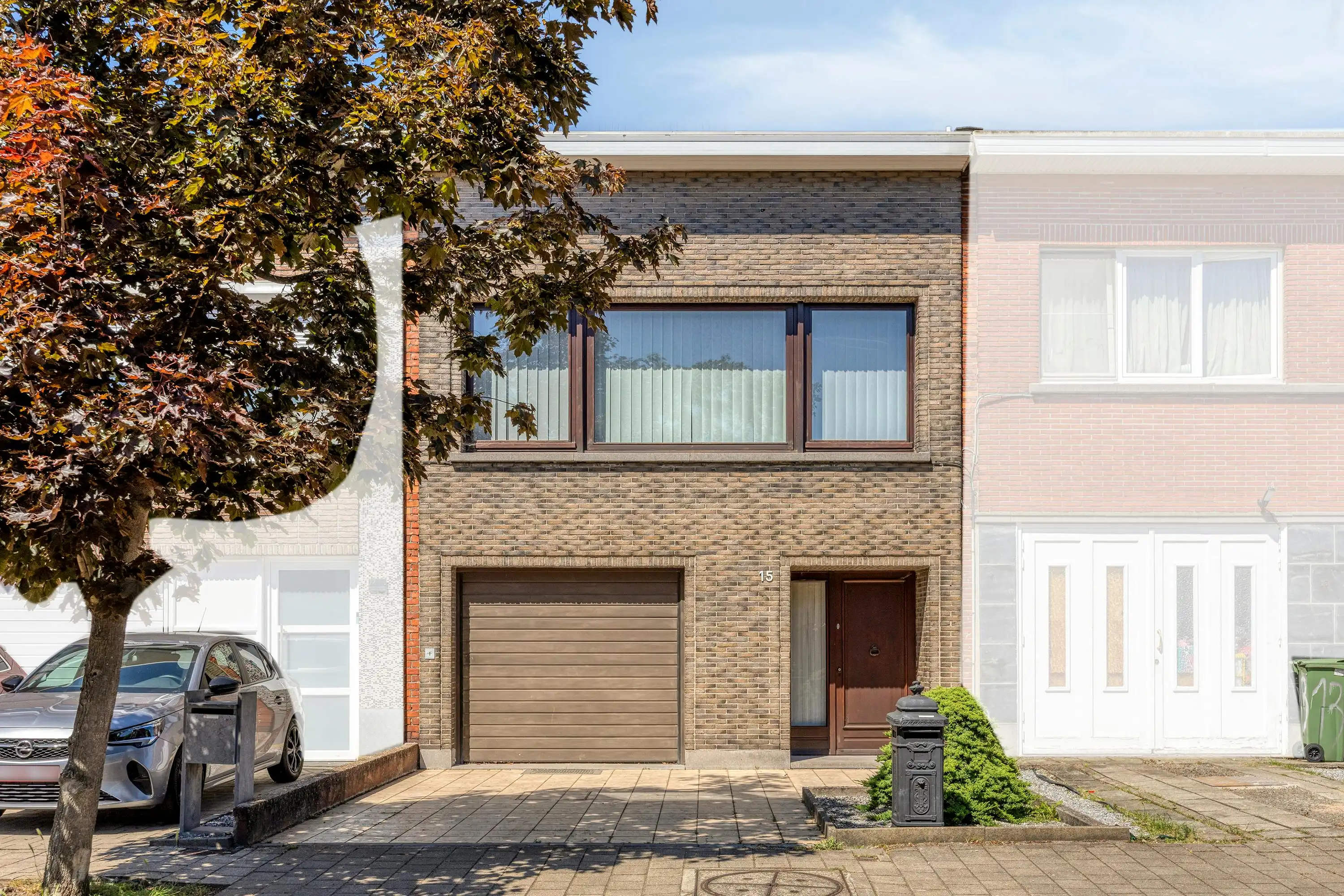 Huis met garage te koop in de geliefde tuinwijk van Merksem foto {{pictureIndex}}