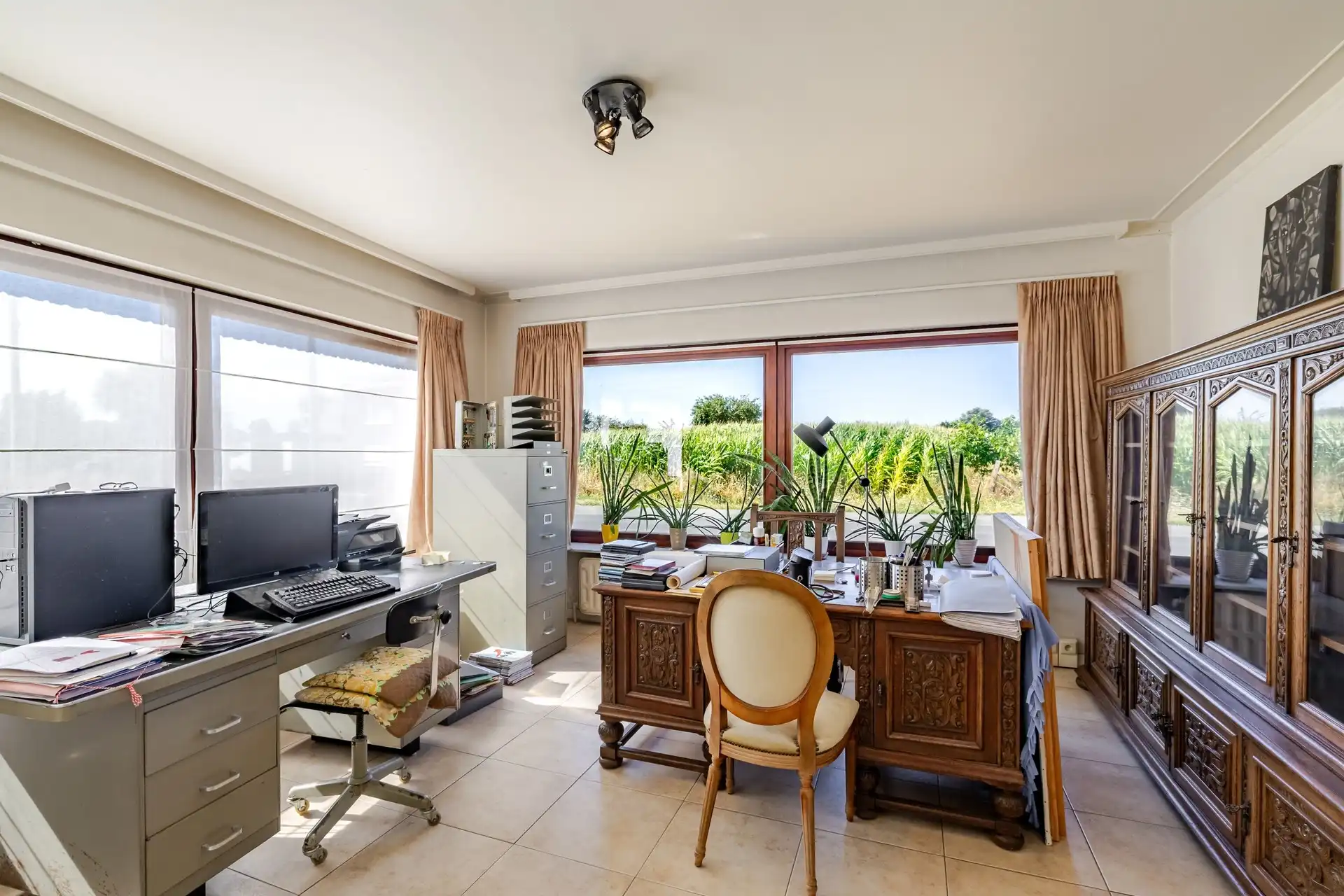 Zeer ruime woning met twee wooneenheden en prachtig landelijk uitzicht foto 20