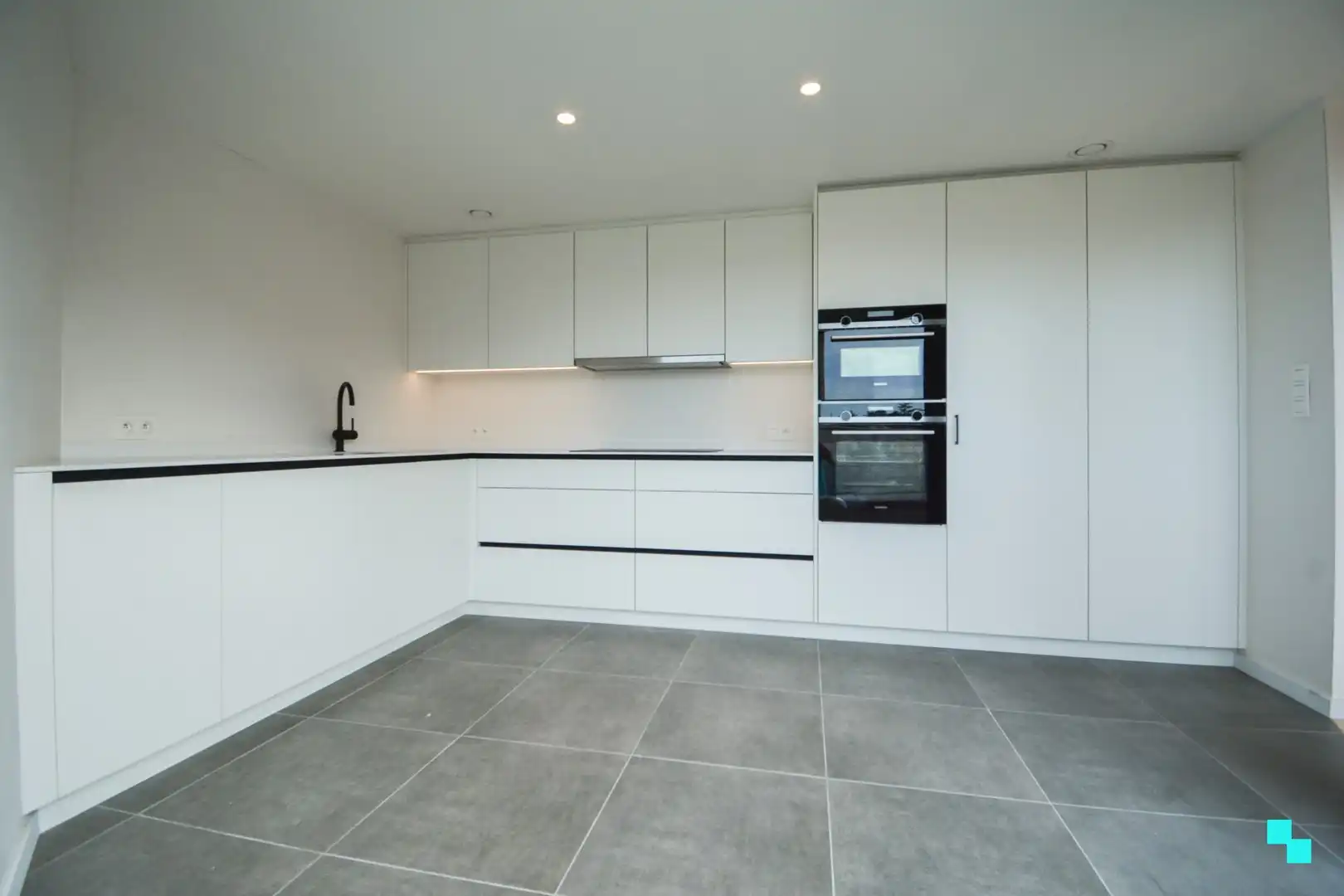 Nieuwbouw dakappartement te hartje Izegem foto 8