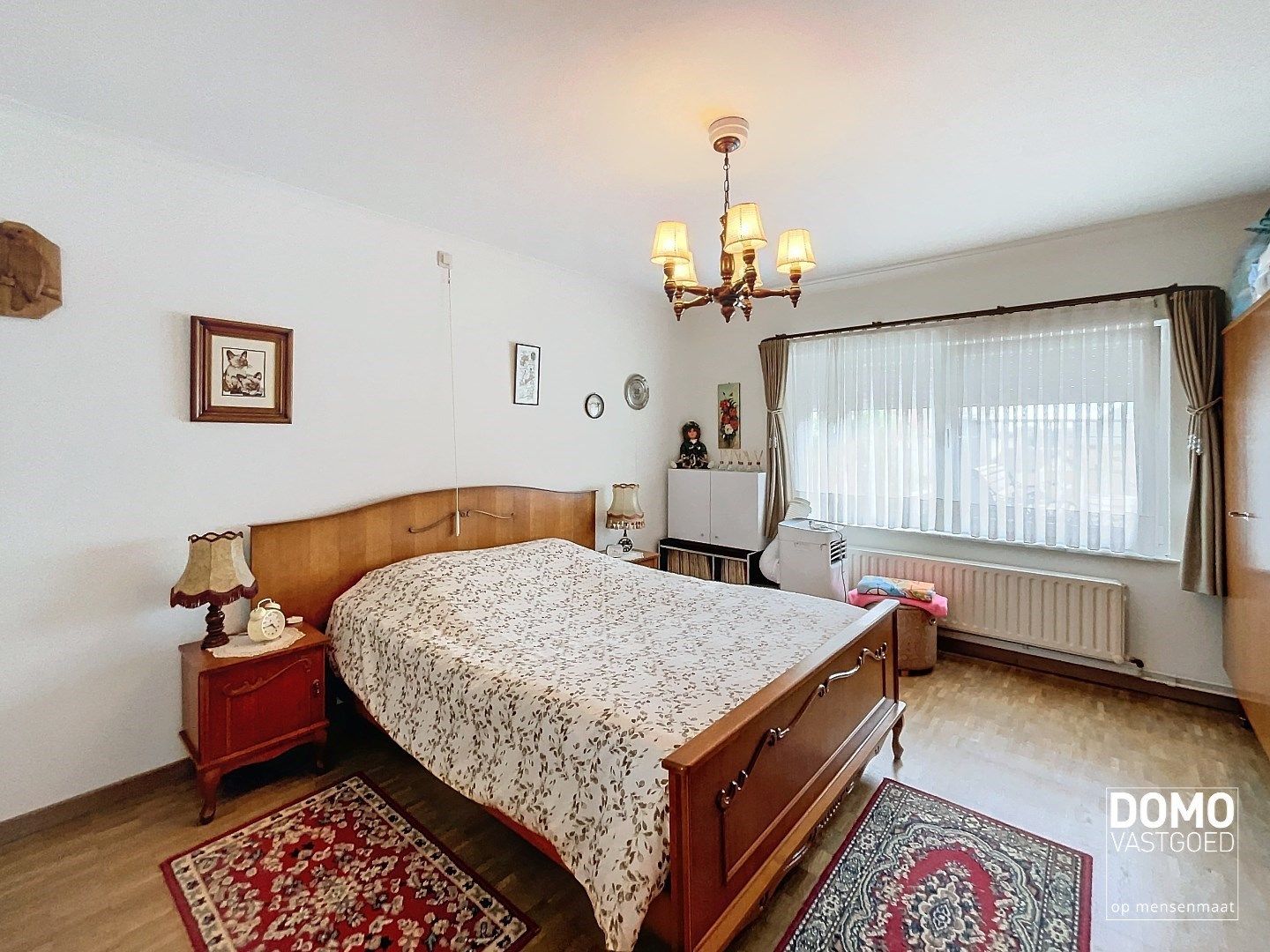 Commercieel gelegen handelspand met inclusief bovenliggend appartement te Kermt. foto 11