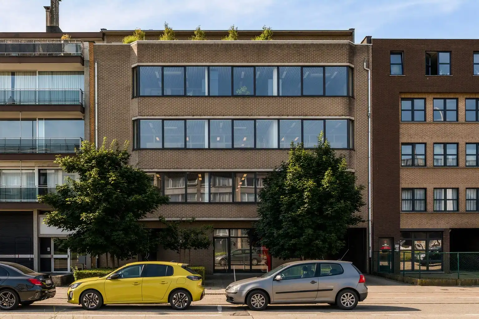 Kantoorgebouw foto {{pictureIndex}}
