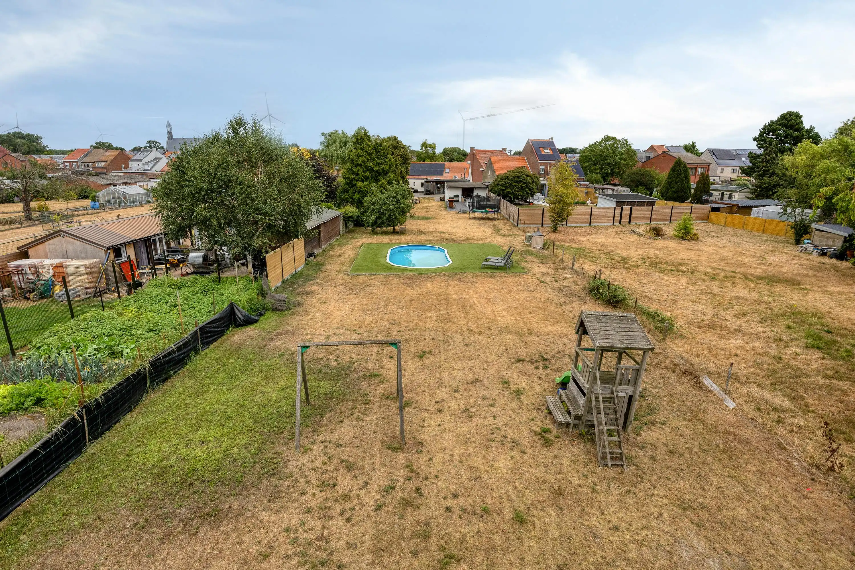 Instapklaar huis met grote tuin te koop in Zandvliet! foto 22