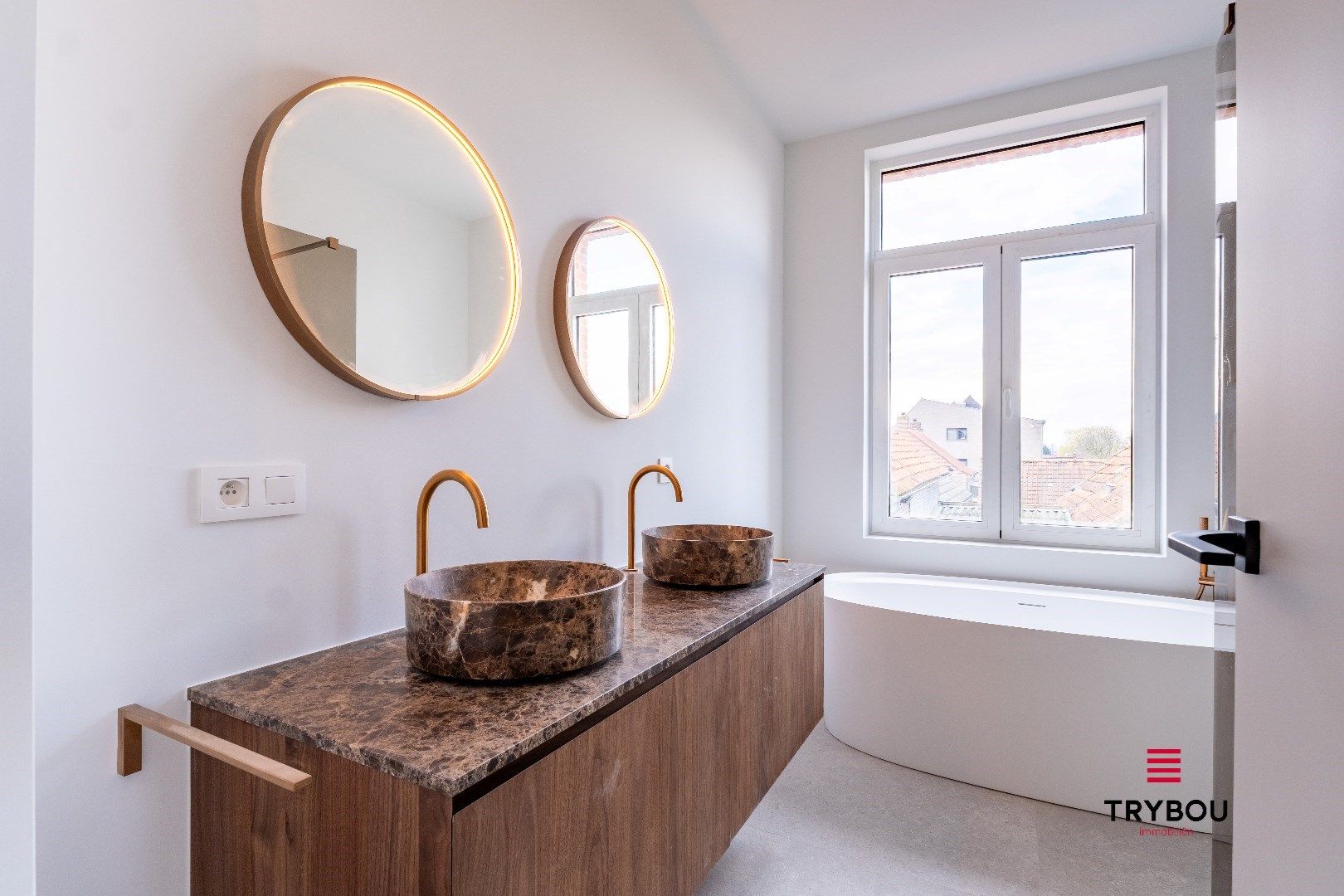2 hoogwaardig afgewerkte nieuwbouwwoningen met garage foto 12
