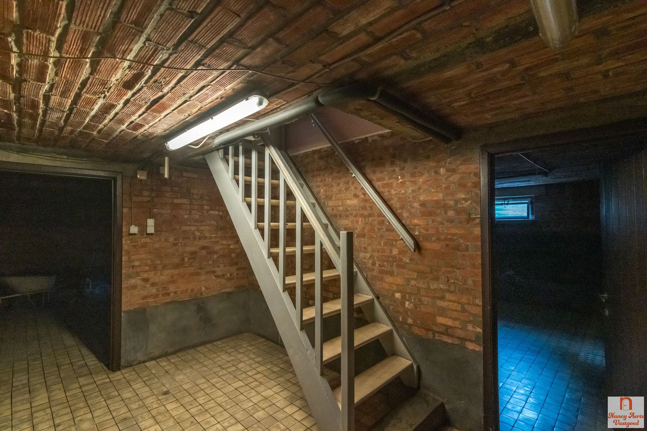 Vrijstaande, goed onderhouden woning op 20 are grond foto 47