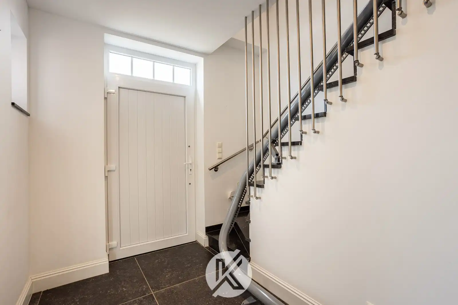 Halfopen gezinswoning in landelijke stijl foto 4