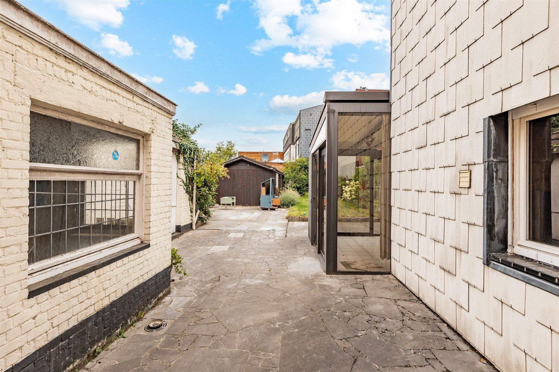 Te renoveren dubbelwoning met veel potentieel foto 27