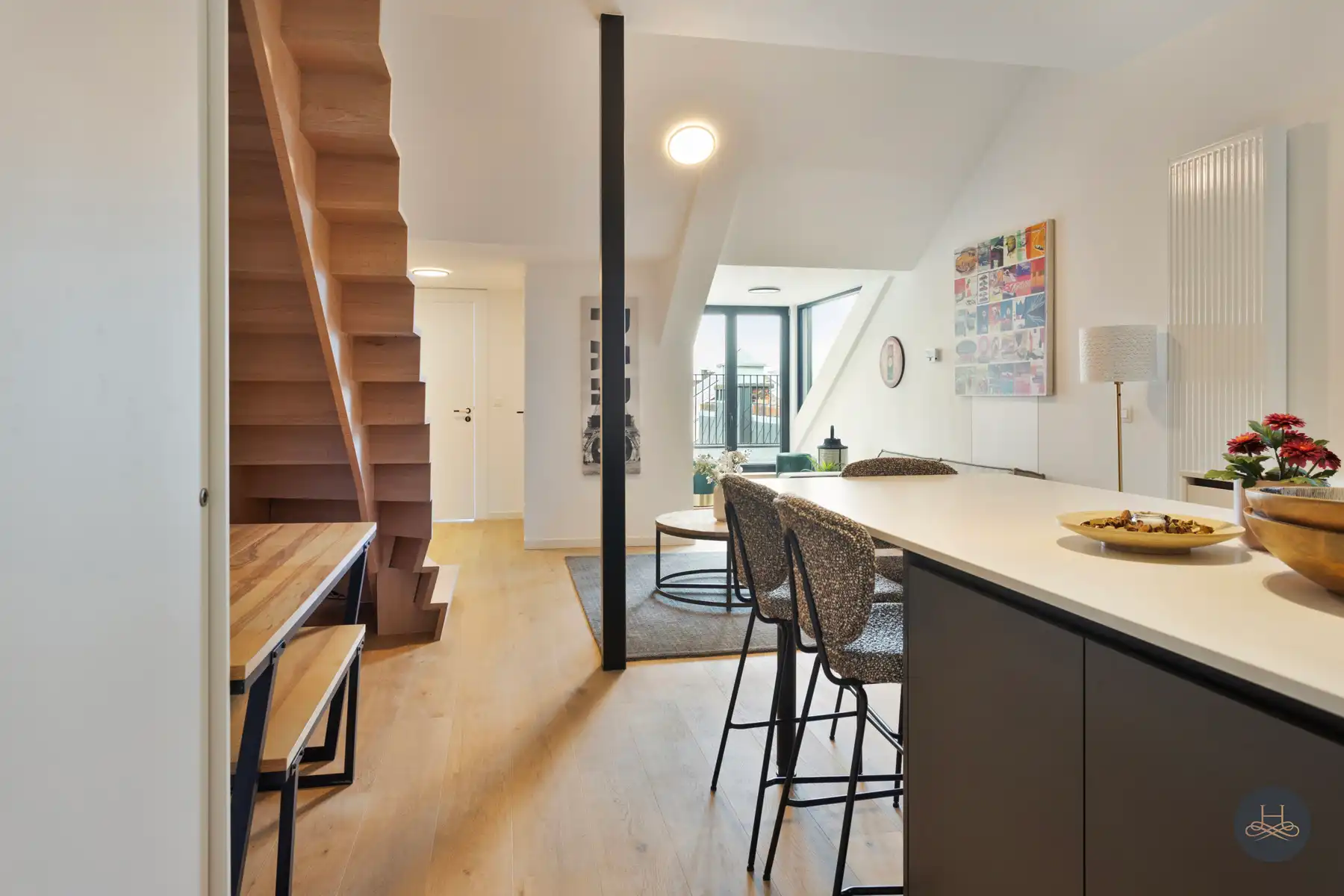 Prachtige trendy penthouse met terras foto 2