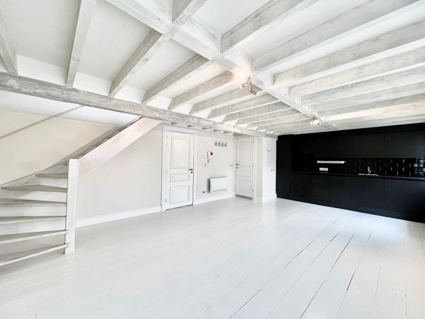 Prachtige duplex 1slpk app in centrum Antwerpen foto {{pictureIndex}}