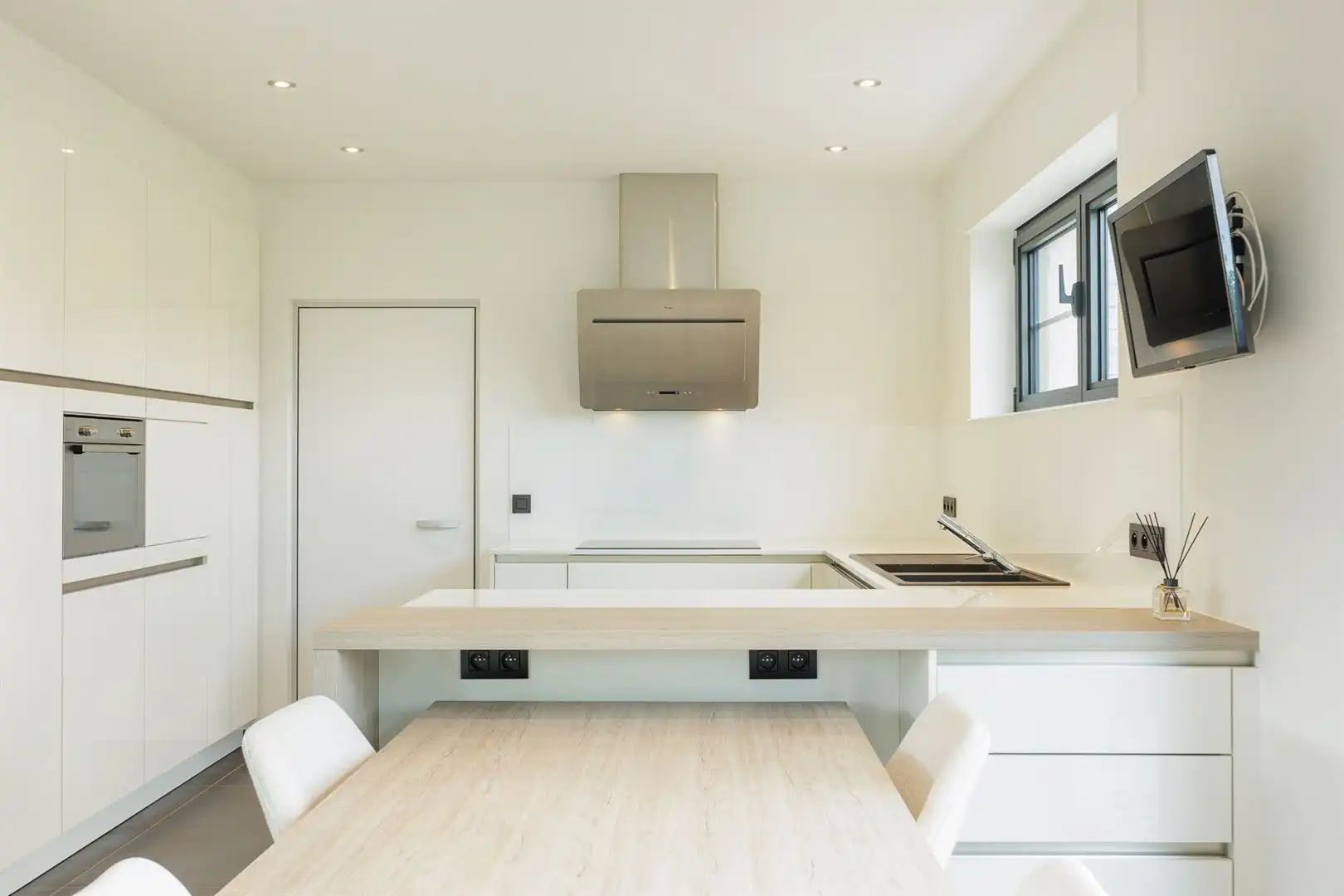 Topwoning! Kwalitatief en instapklaar! foto 9
