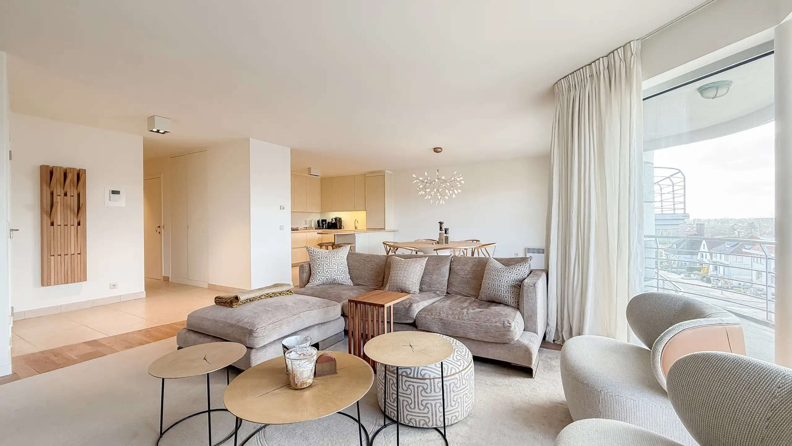 Lichtrijk appartement met terras en zeezicht in Duinbergen foto 3