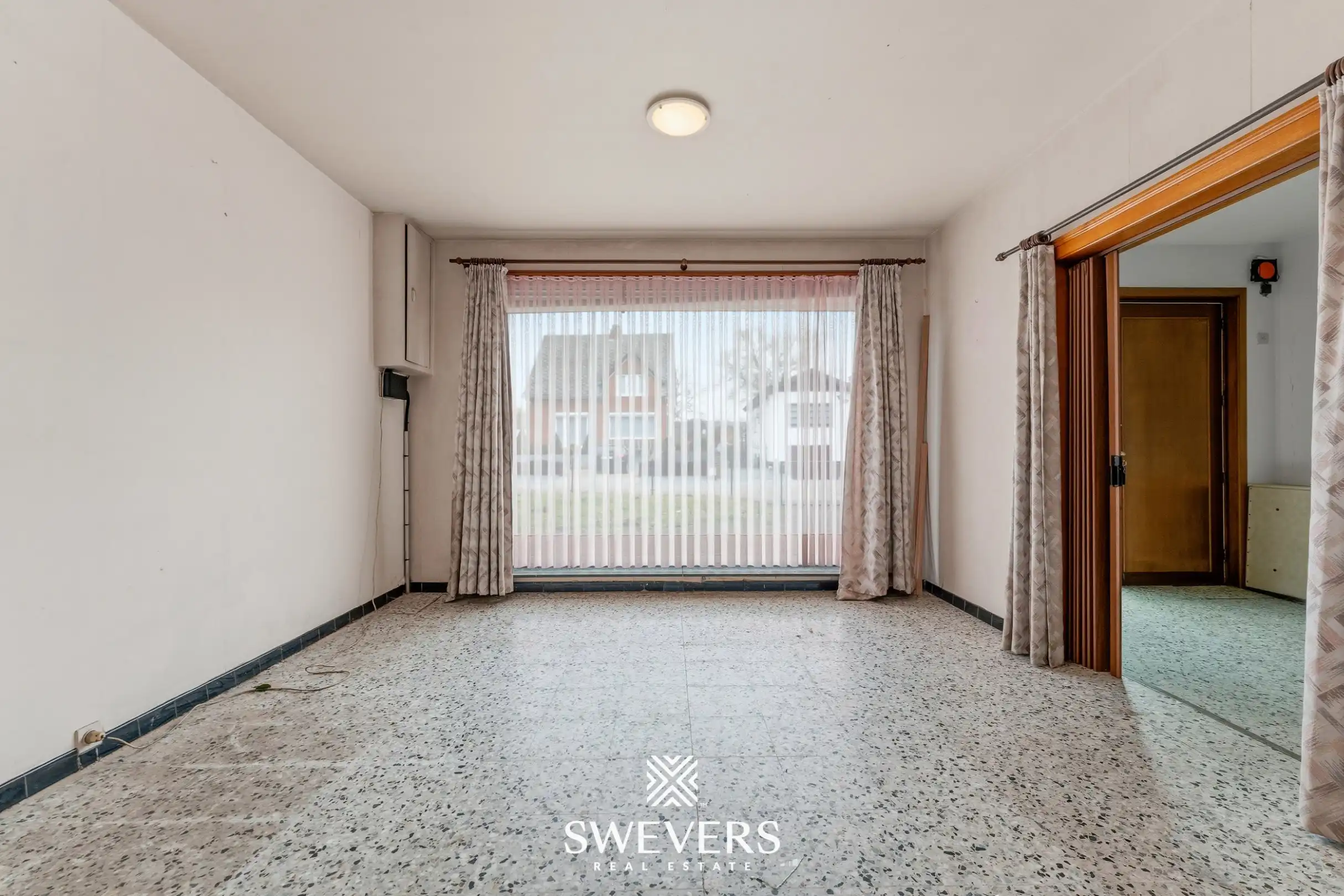 Bel-etage woning, 3 slpk, met aansluitende weide en vergunde stallingen en aparte weide, in totaal op 85a52ca foto 2