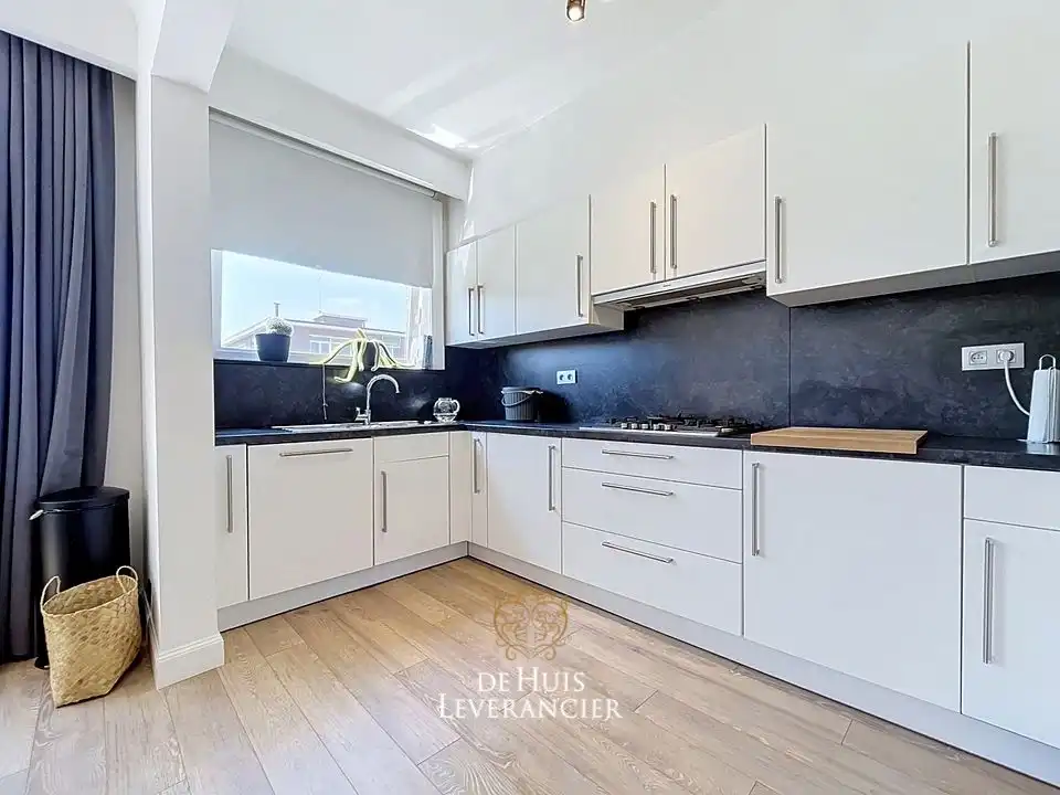 Lichtrijk en instapklaar 3-slaapkamerappartement (106 m²) met garage en gunstig EPC (B) op toplocatie in Wilrijk! foto 13