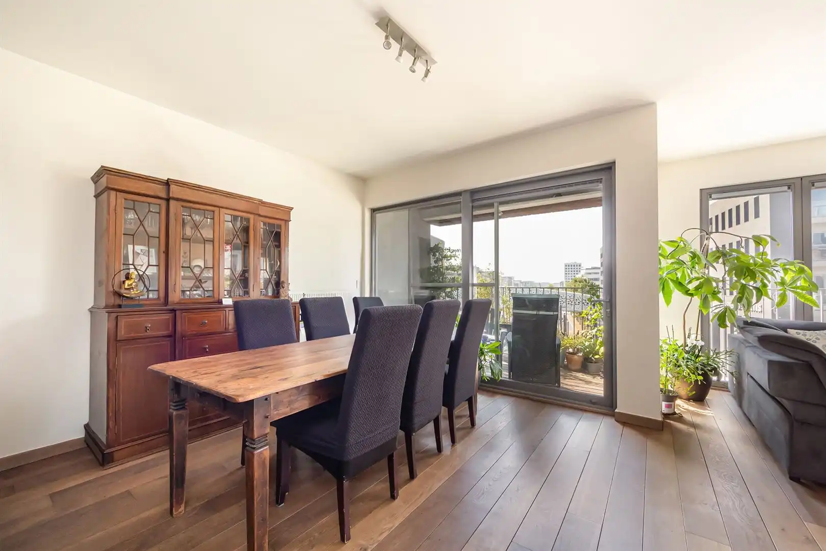 Stijlvol wonen met front row view op Antwerpen foto 3