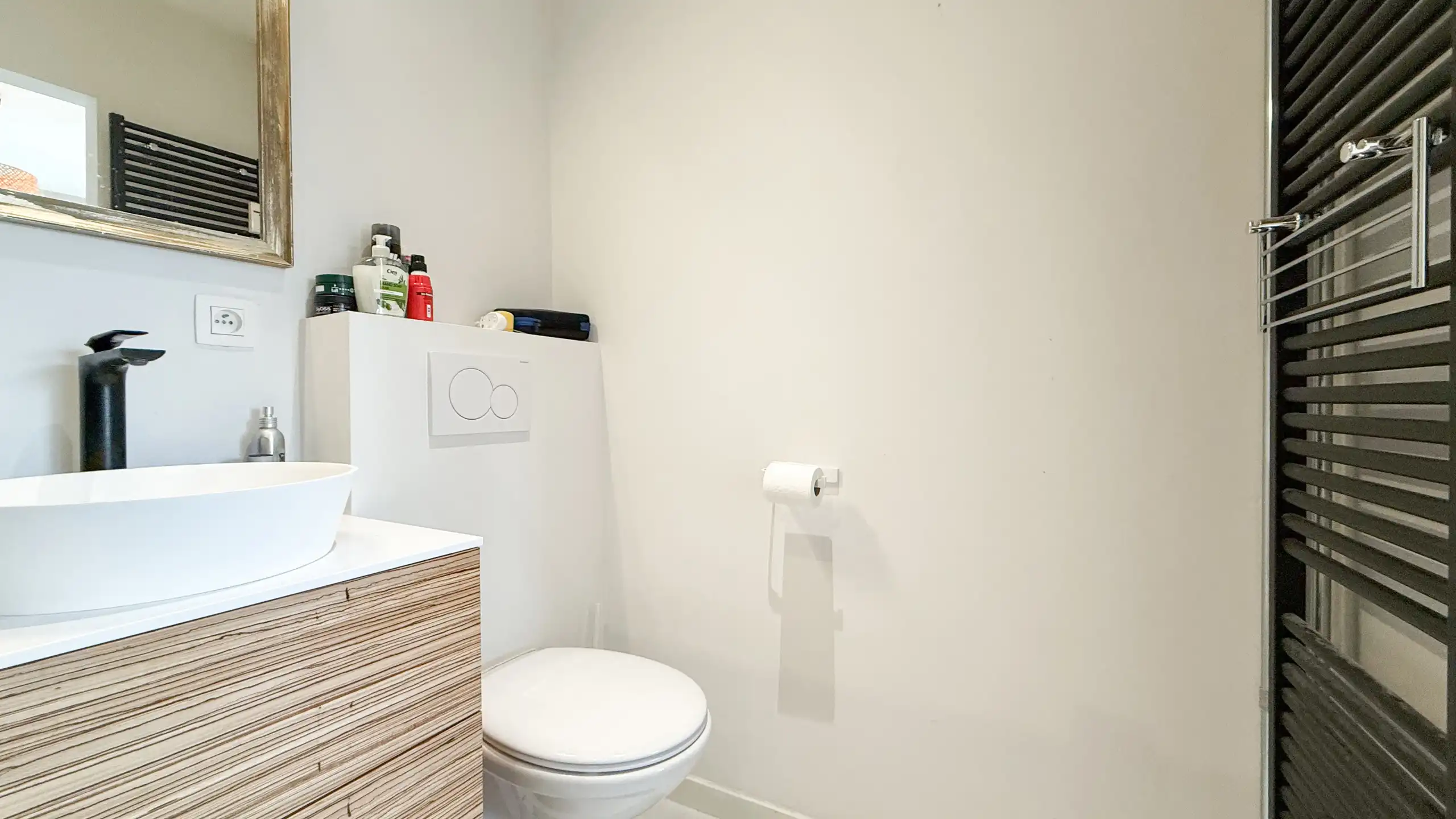 Residentieel modern appartement met ondergronde parking! foto 22