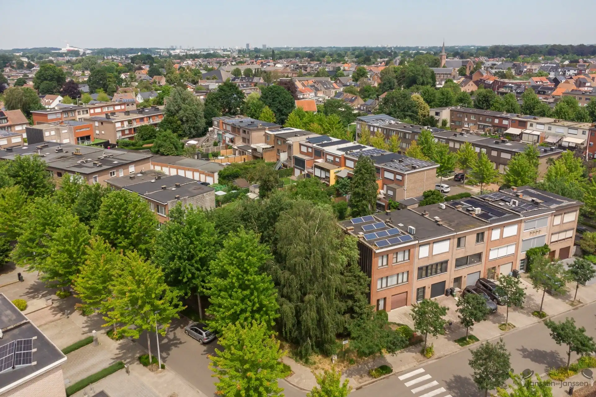 Bouwgrond van 386m² op centrale ligging voor HOB  foto 4