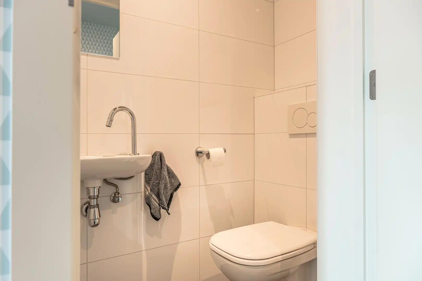 Instapklaar en modern appartement met garage foto 12