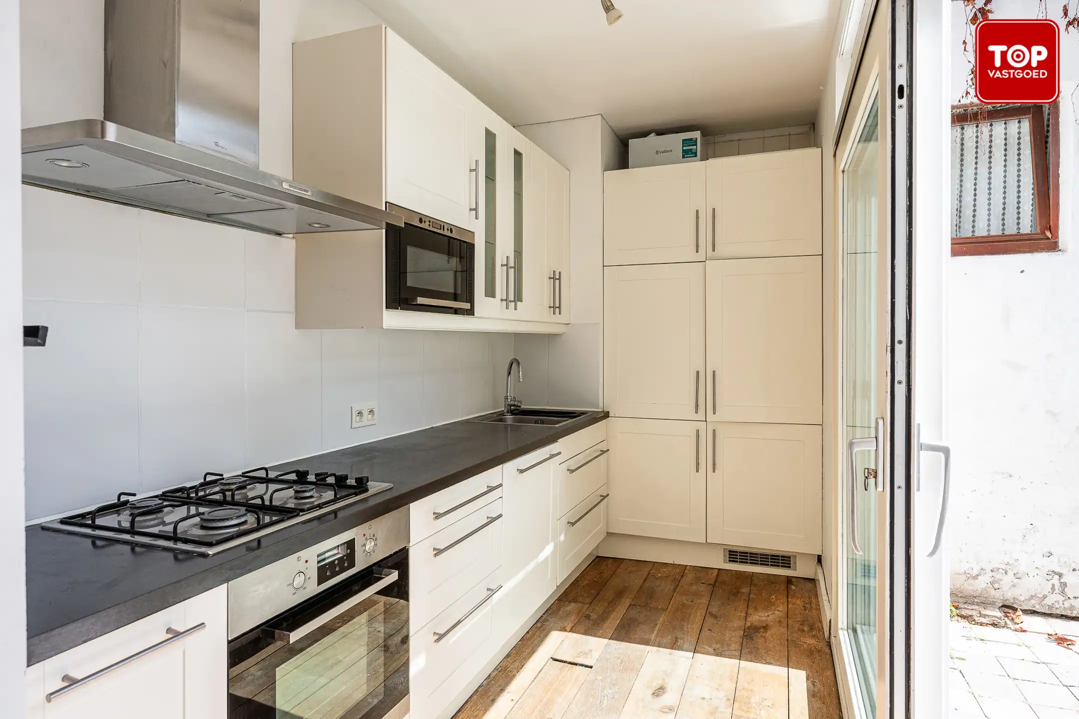 Authentieke stadswoning met 4 slaapkamers en ruime koer nabij Gent foto 6