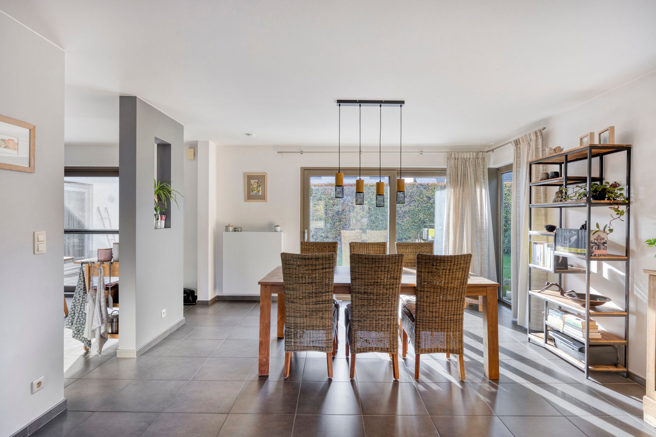 Villa met 4 slaapkamers en 2 badkamers op rustige locatie foto 6