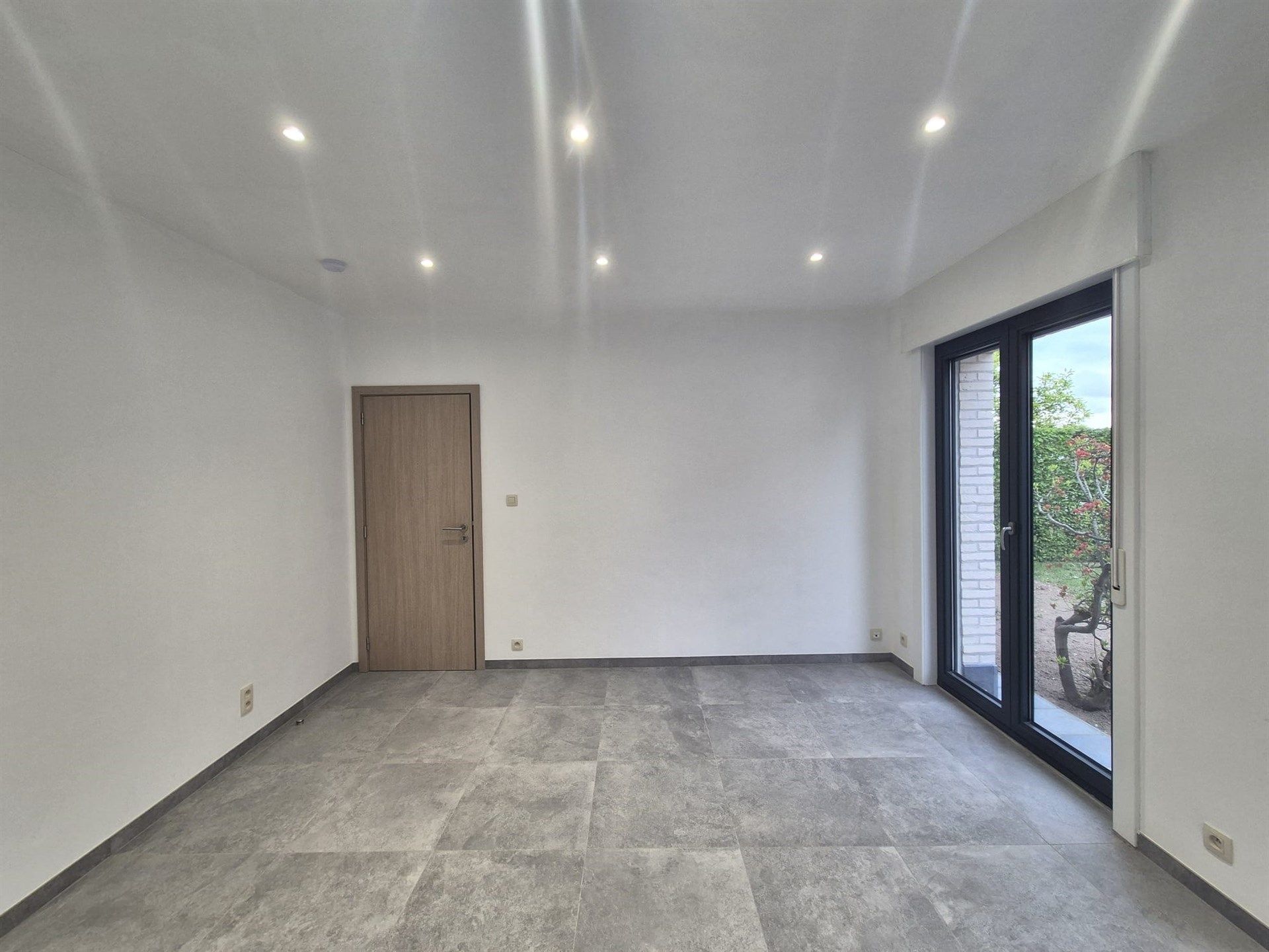 Gerenoveerde energiezuinige bungalow met 2 slaapkamers.  foto 21
