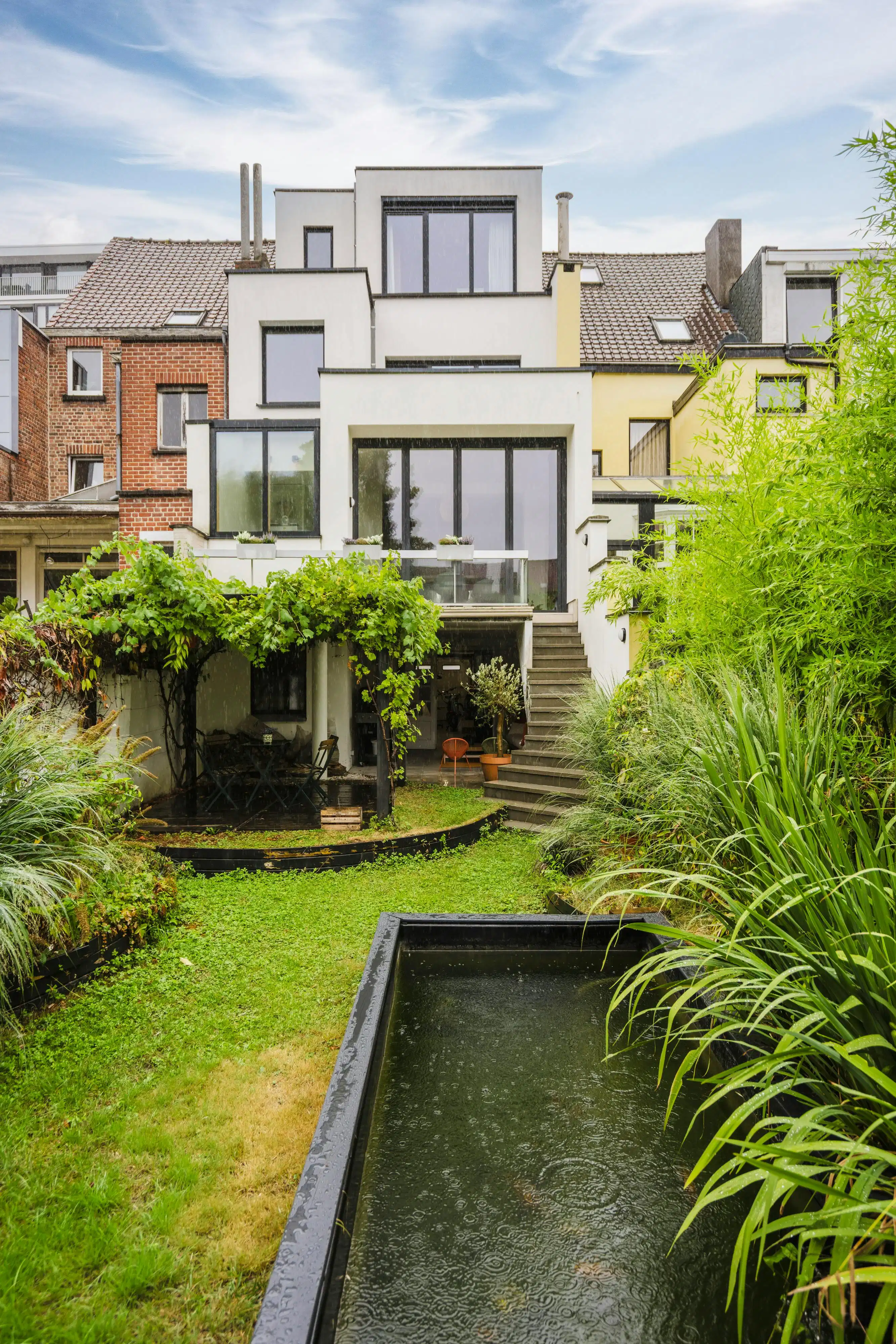 Karaktervolle burgerwoning met garage en zonnige stadstuin foto 19