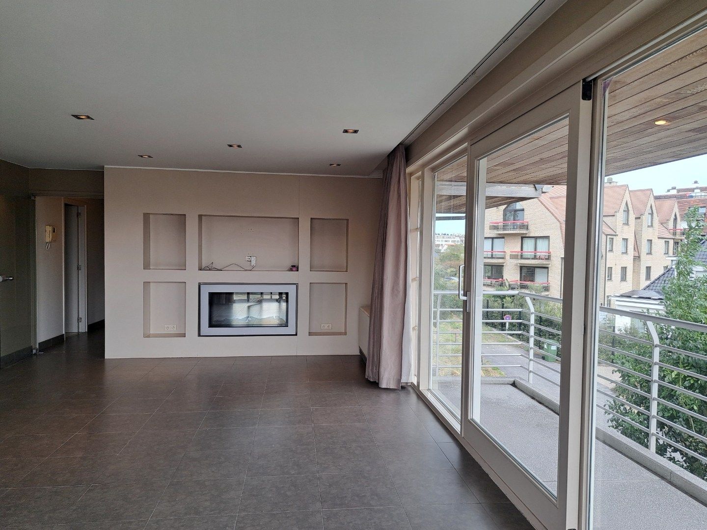 RUIM VERZORGD  HOEKAPPARTEMENT IN VILLA RESIDENTIE OP WANDELAFSTAND VAN HET STRAND  foto 12