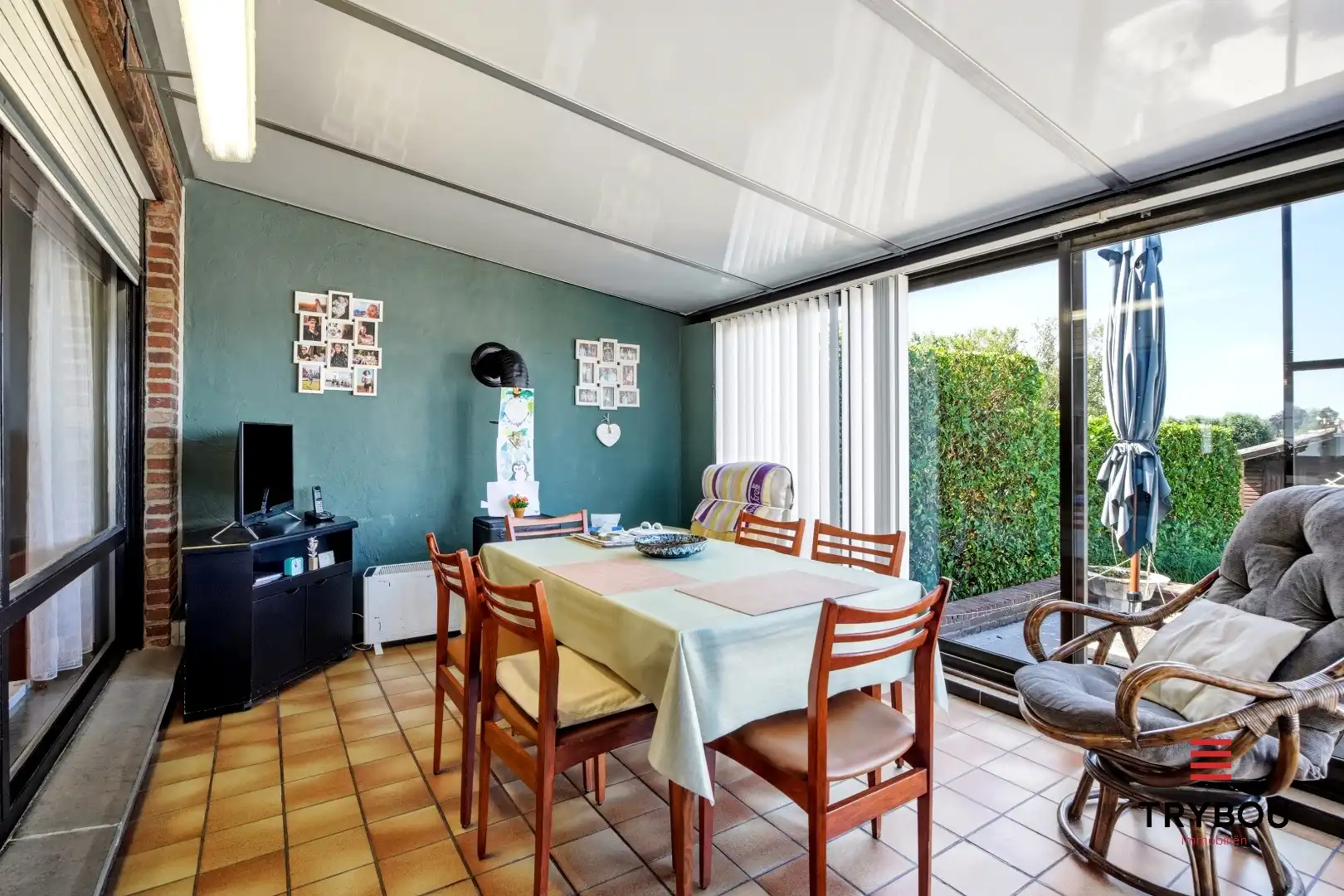 Alleenstaande woning op een ruim perceel met 3 slaapkamers en 2 garages!  foto 10