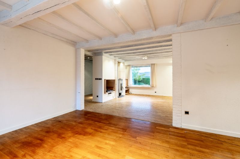 Op te frissen villa met upgrade potentieel op topligging! foto 12