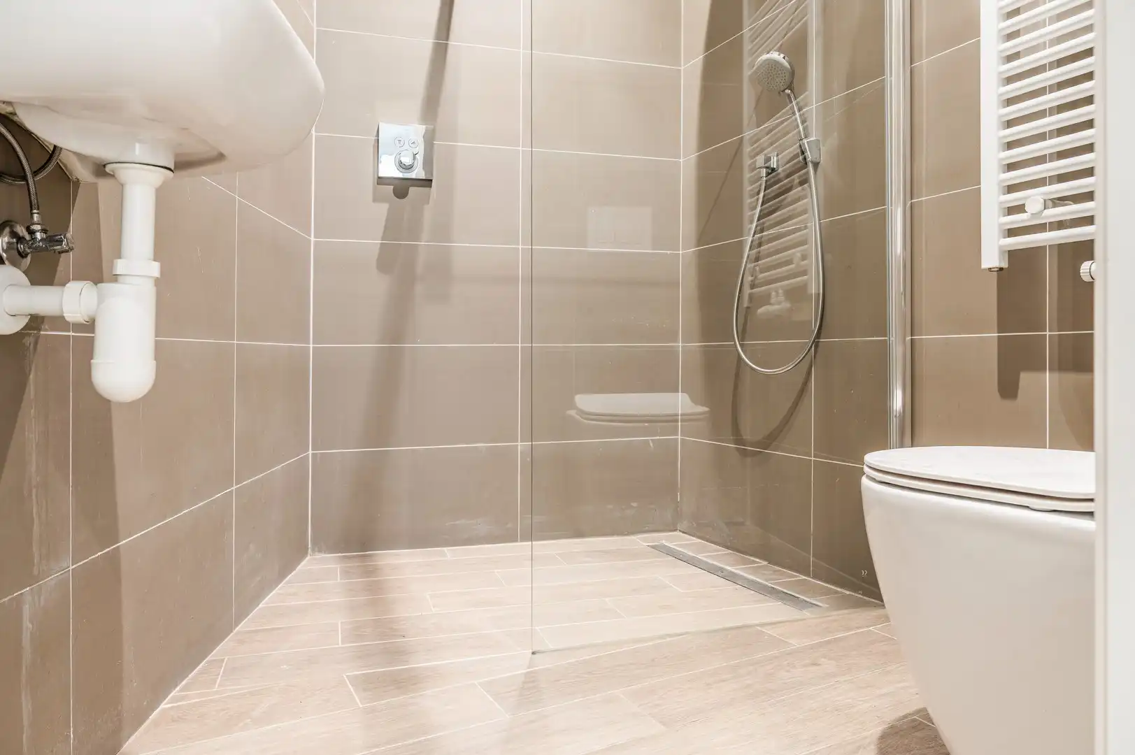 Ruime gezinswoning met 4 slaapkamers en stadstuin in Burcht! foto 8