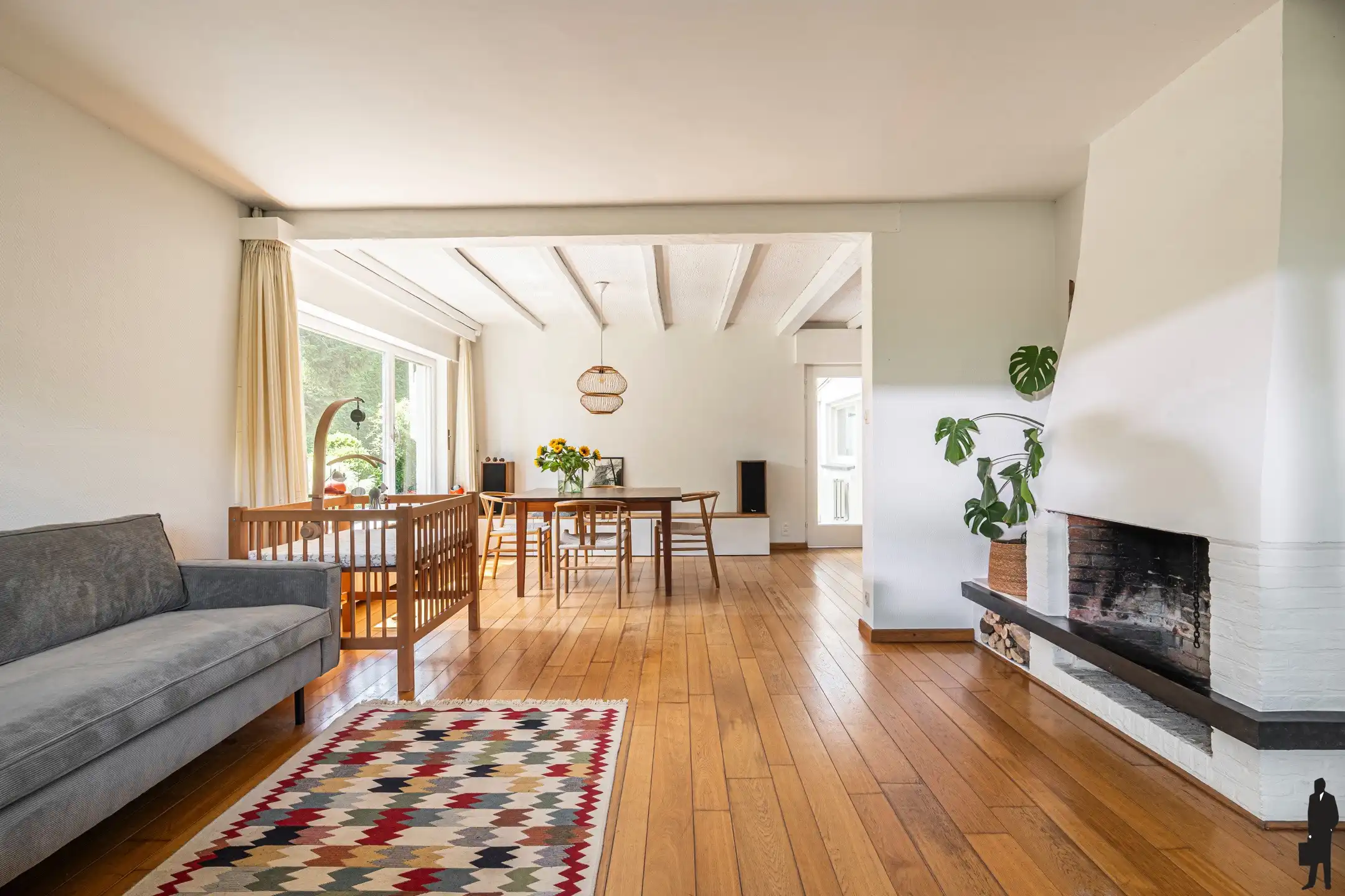 Vrijstaande woning op 1.588m² in villawijk nabij NL grens. foto 4