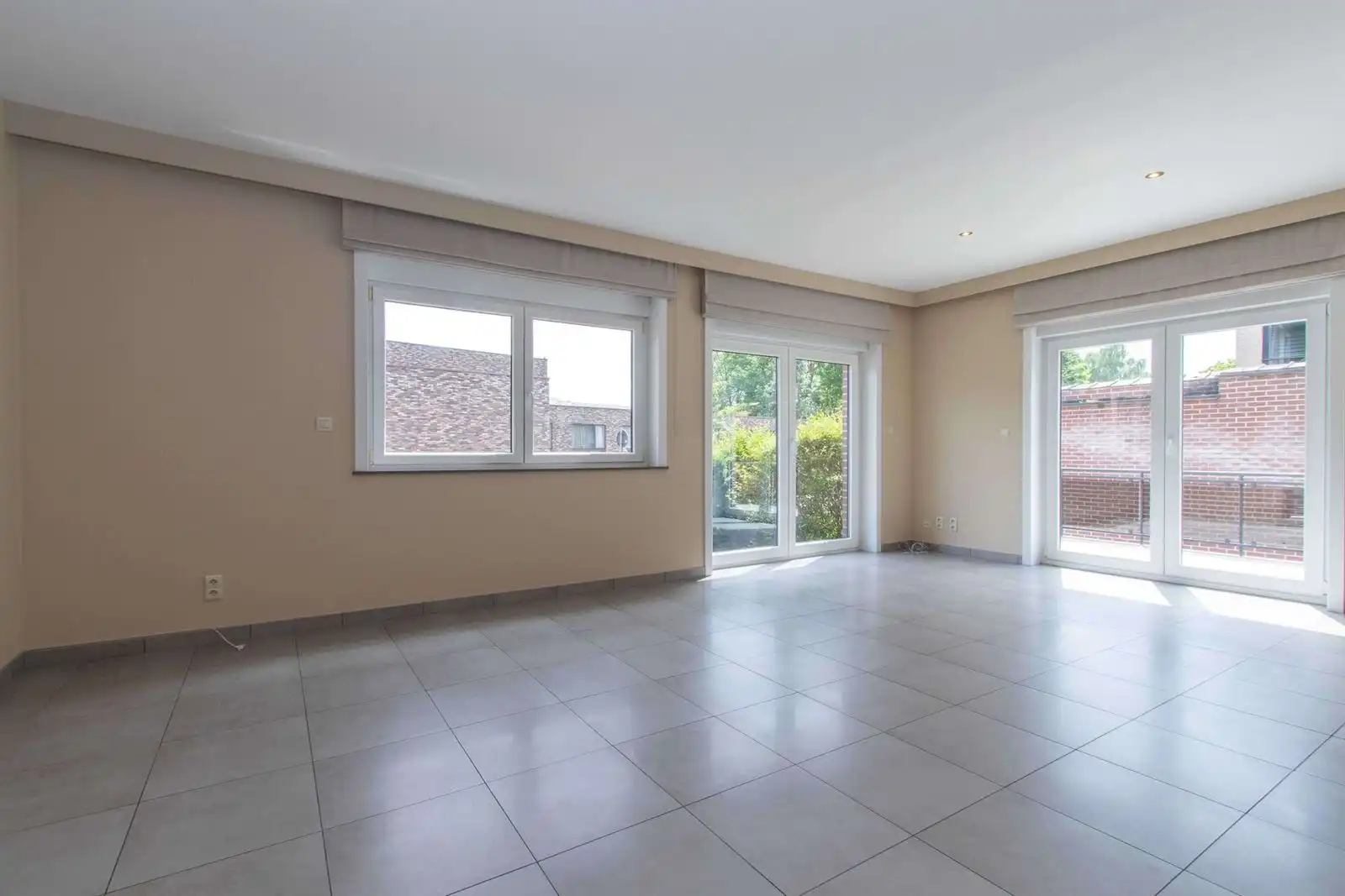 Gelijkvloers appartement centrum Sint-Pieters-Leeuw foto 6