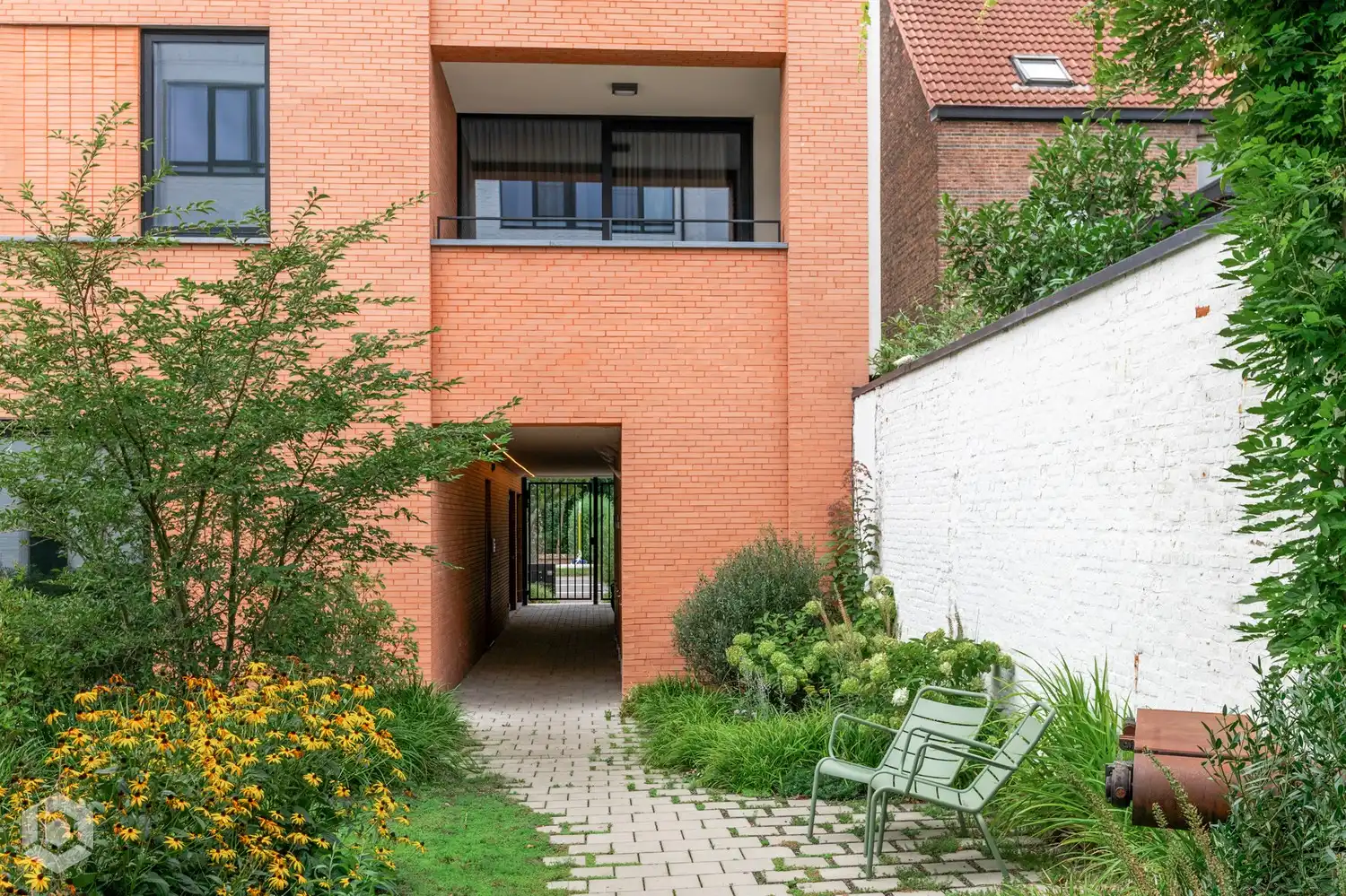 Recent, energuizuinig gelijkvloersapp met 2 slpkrs en terras foto 18