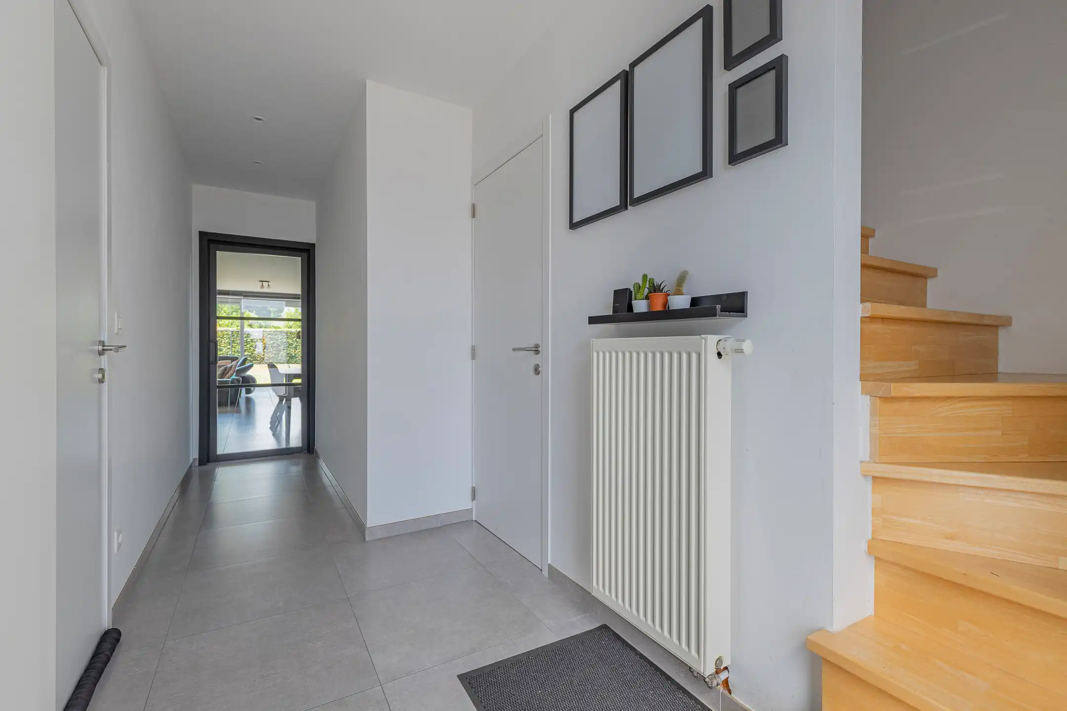 WICHELEN - Recente, perfect instapklare woning met 4 kamers foto 3