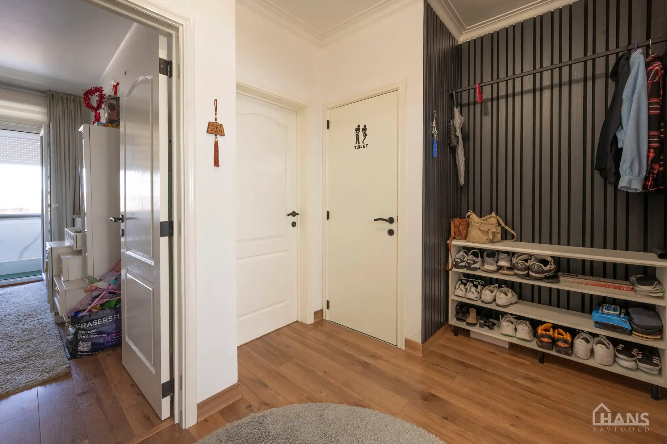 Instapklaar appartement met garage. foto 5