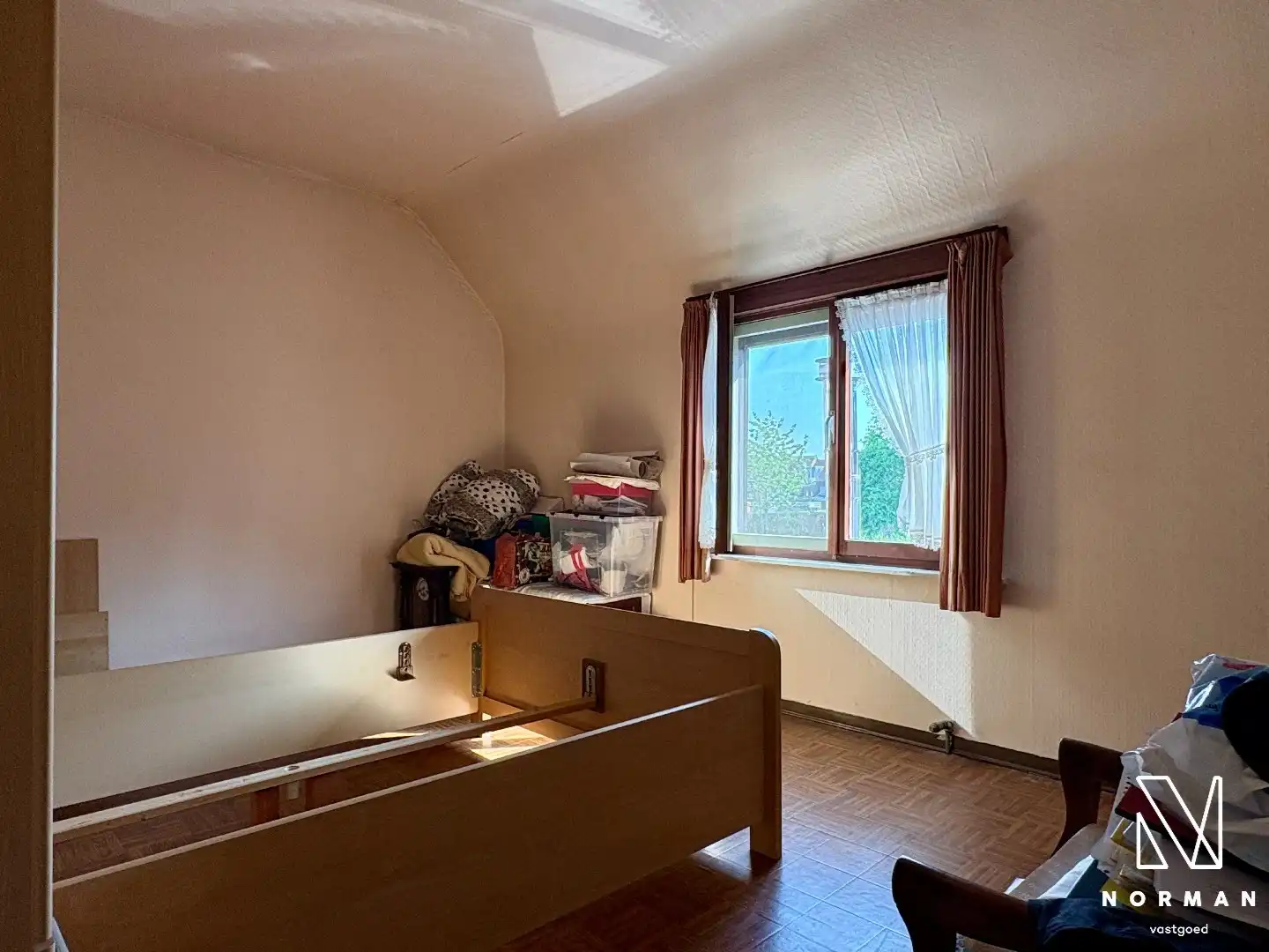Gezinswoning met 4 slaapkamers, garage én tuin te koop in centrum Kuurne! foto 9