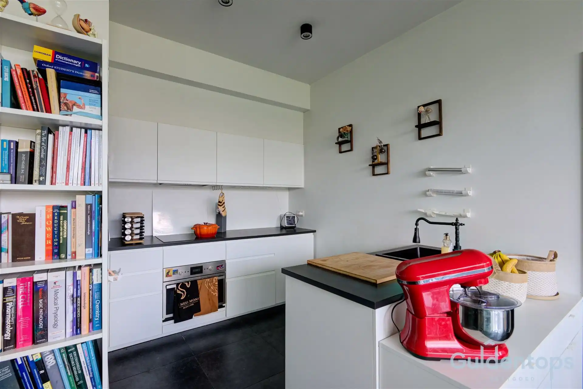 Uitstekend gelegen ruim 1 slaapkamerappartement  foto 21