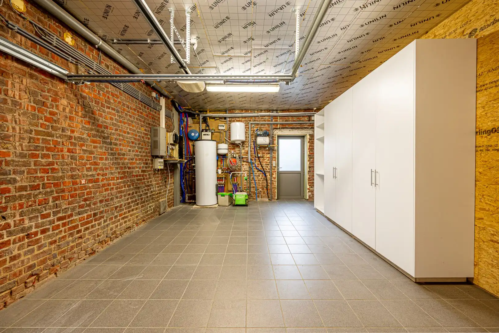Instapklare, lichtrijke woning met 3 slaapkamers, zonnige tuin en 2 garages in Ledegem foto 16