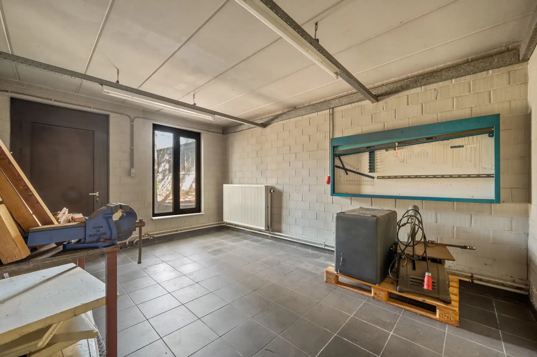 Te renoveren pand met magazijnen te BEERZEL foto 19