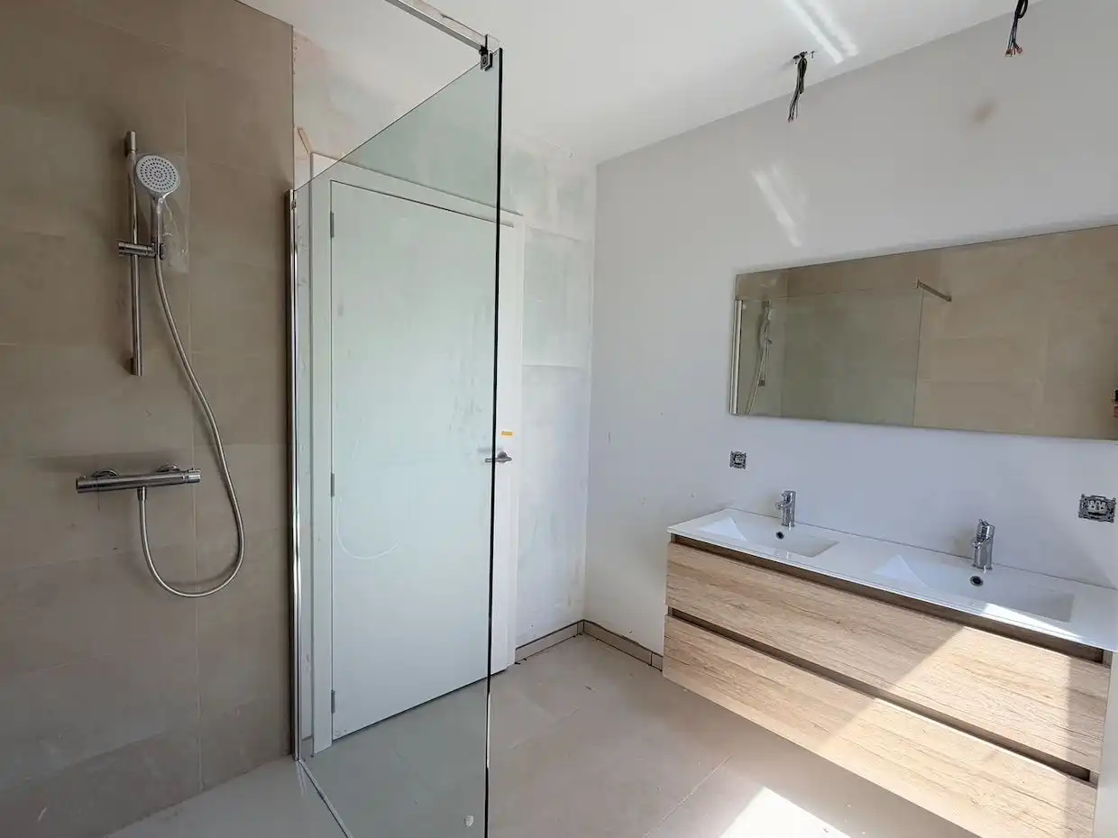 Modern nieuwbouwappartement met 2 slaapkamers en ruim terras in centrum Lubbeek foto 15