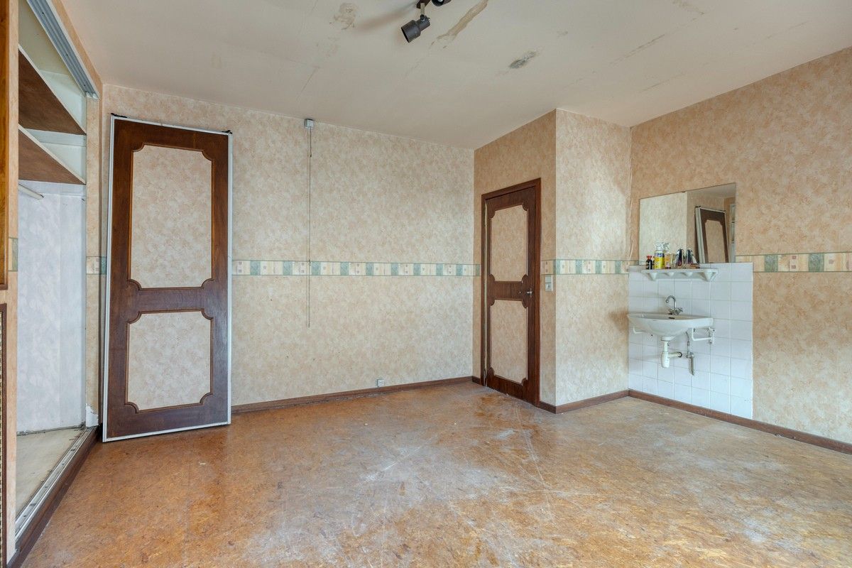 RUIME EN RUSTIG GELEGEN GEZINSWONING | 4 SLPKS - GARAGE - TUIN | TE RENOVEREN foto 16