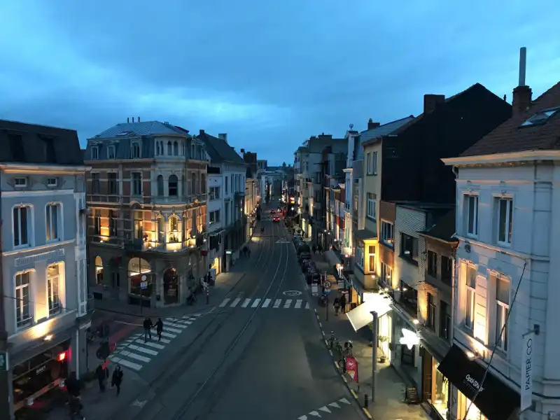 Leuke lichtrijke studio in hartje Gent foto 7