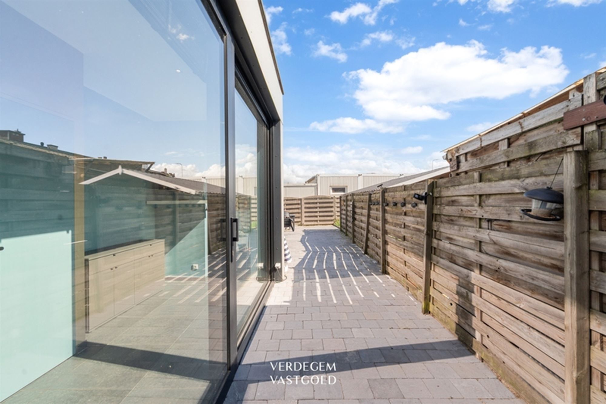 Verrassend leuke woning met kwalitatieve aanbouw, tuintje en 3 slaapkamers foto 10