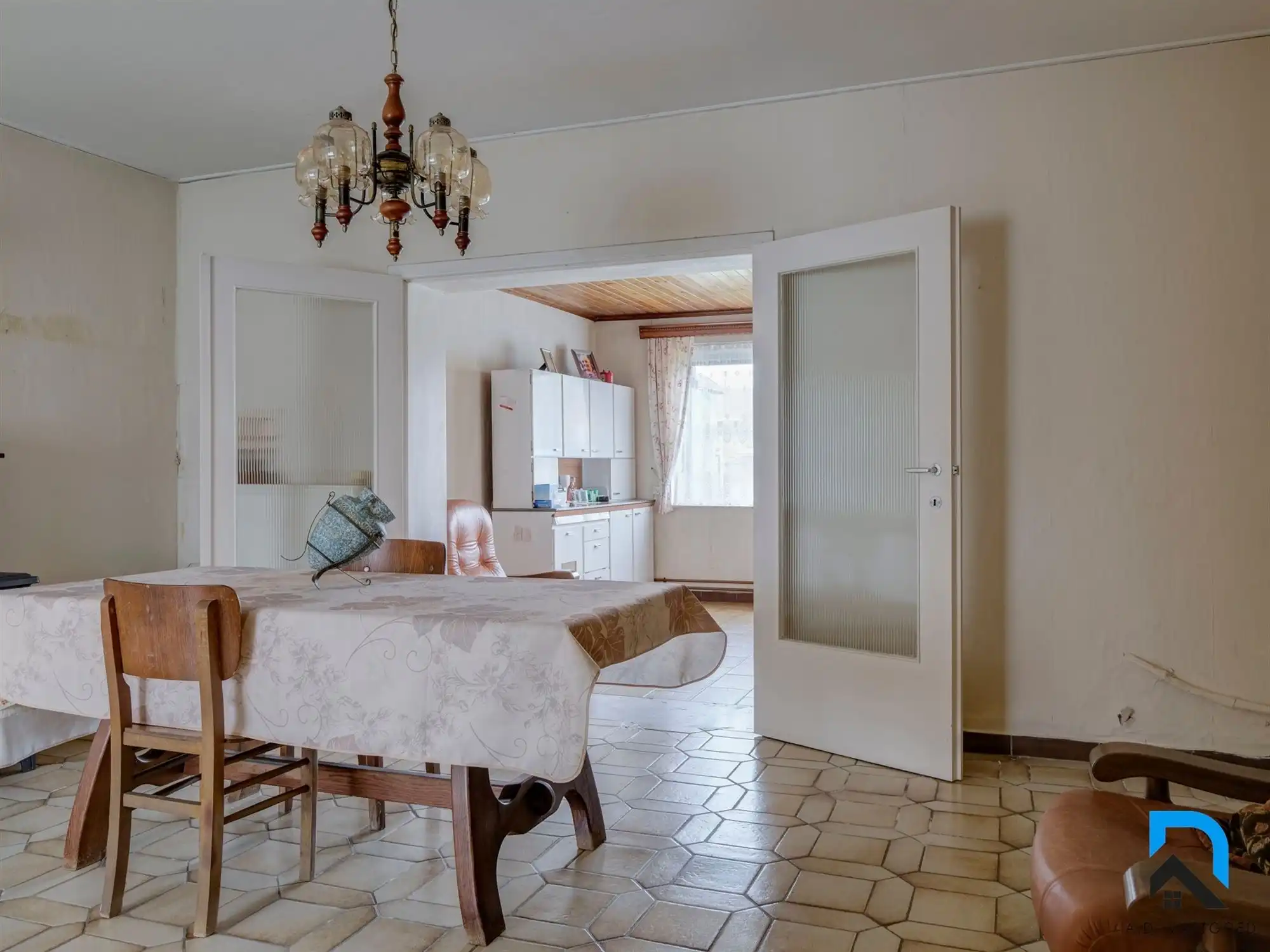 Te renoveren woning met grote tuin in Zwartberg foto 5