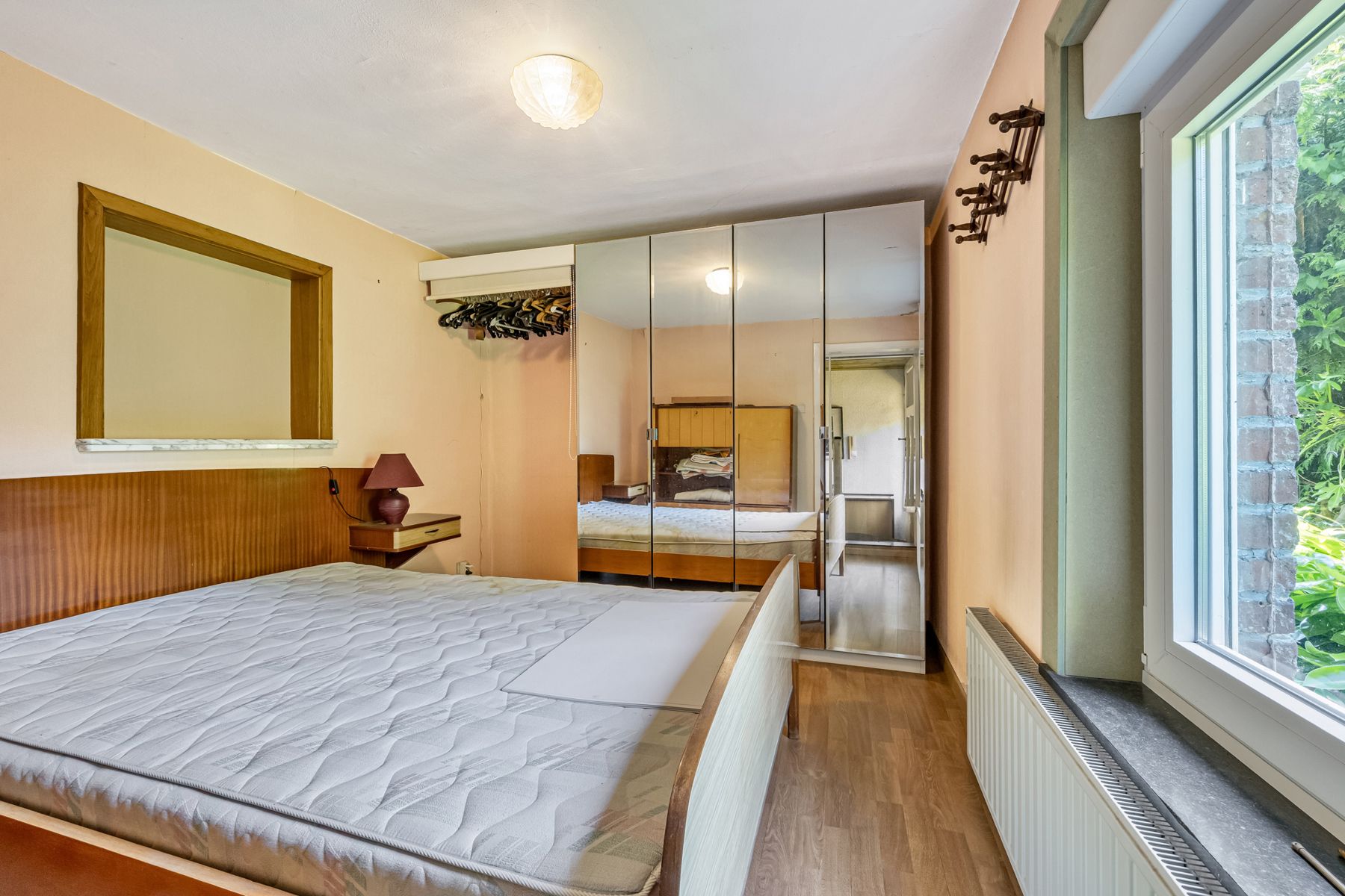 Charmante woning met karakter – ideaal renovatieproject! foto 11
