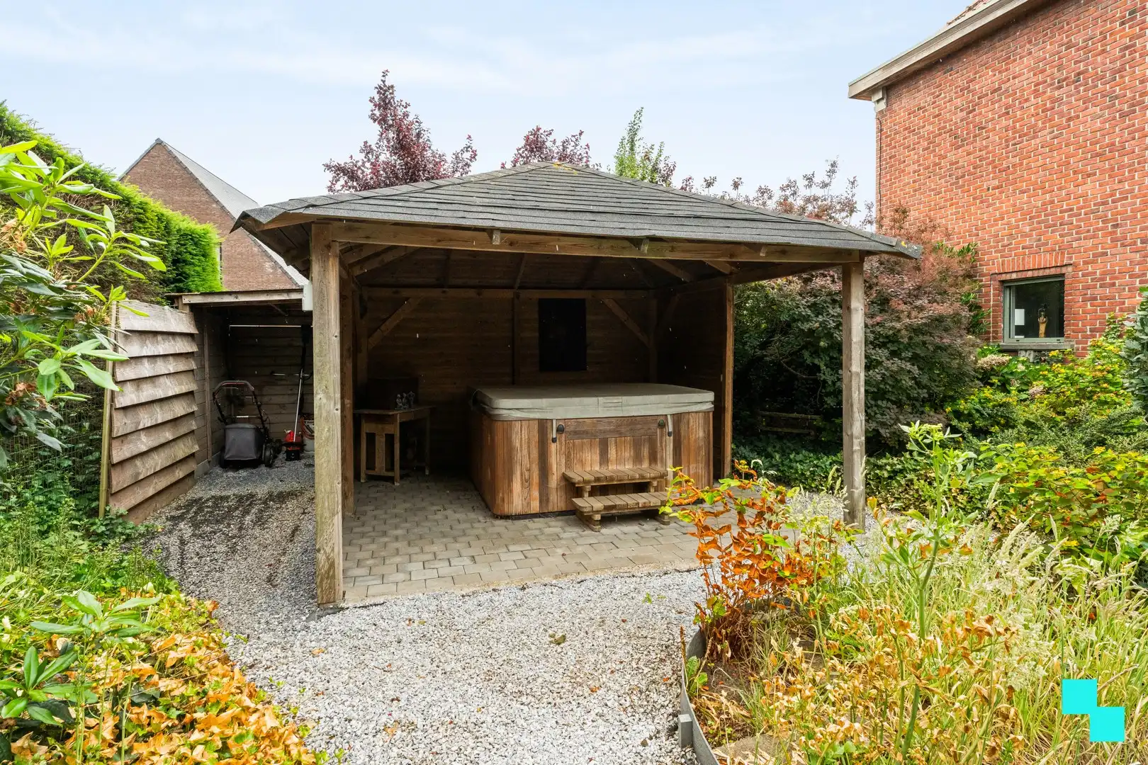 Instapklare gezinswoning met studio op landelijke locatie te Izegem, Bosmolens foto 23