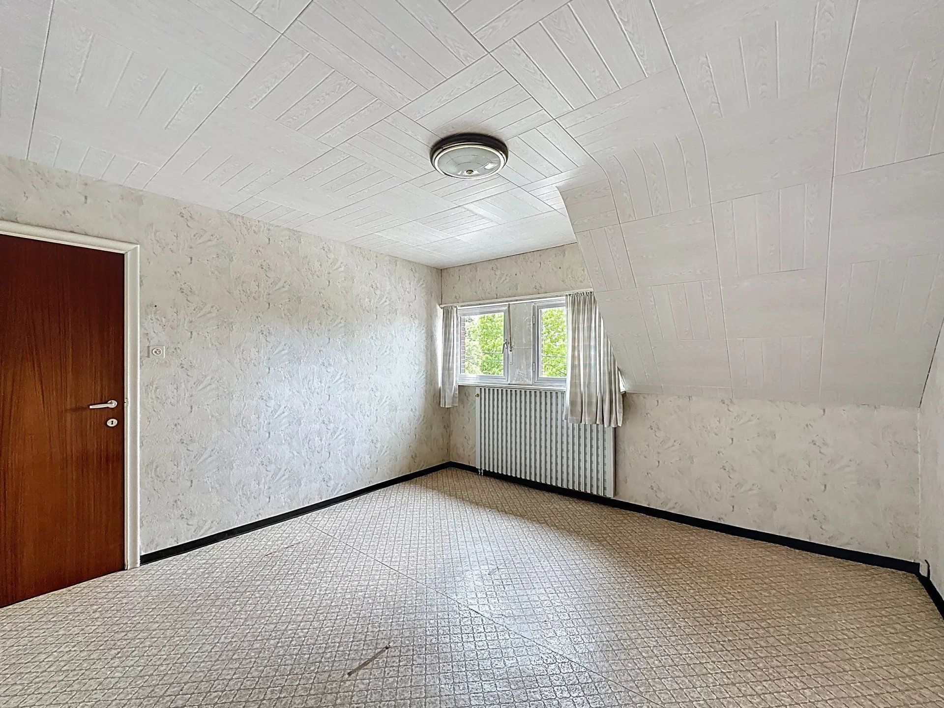 Gerenoveerde woning op groot perceel met 3 slaapkamers, zonnepanelen en thuisbatterij. foto 16